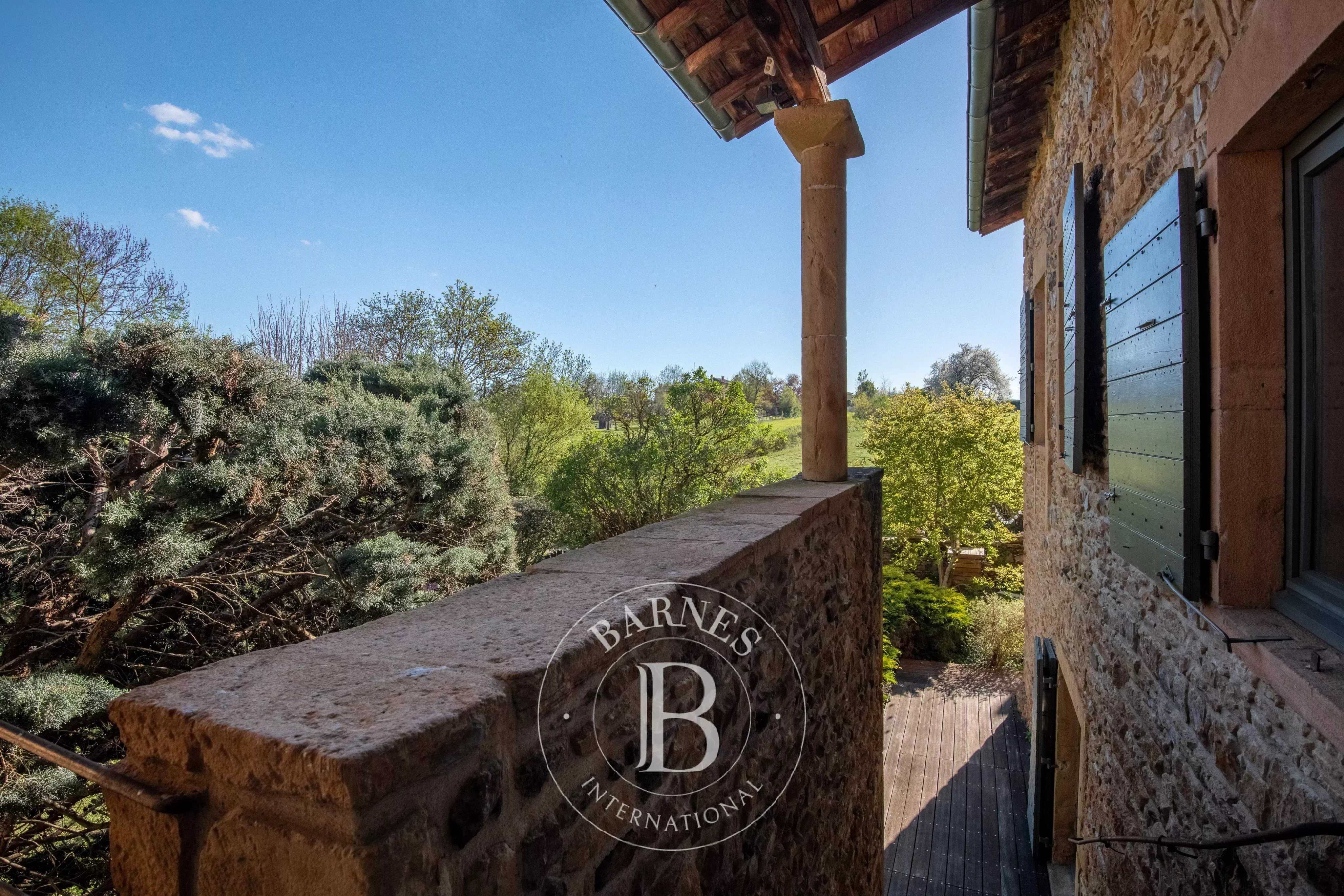 Bagnols  - Maison 10 Pi&egrave;ces 5 Chambres