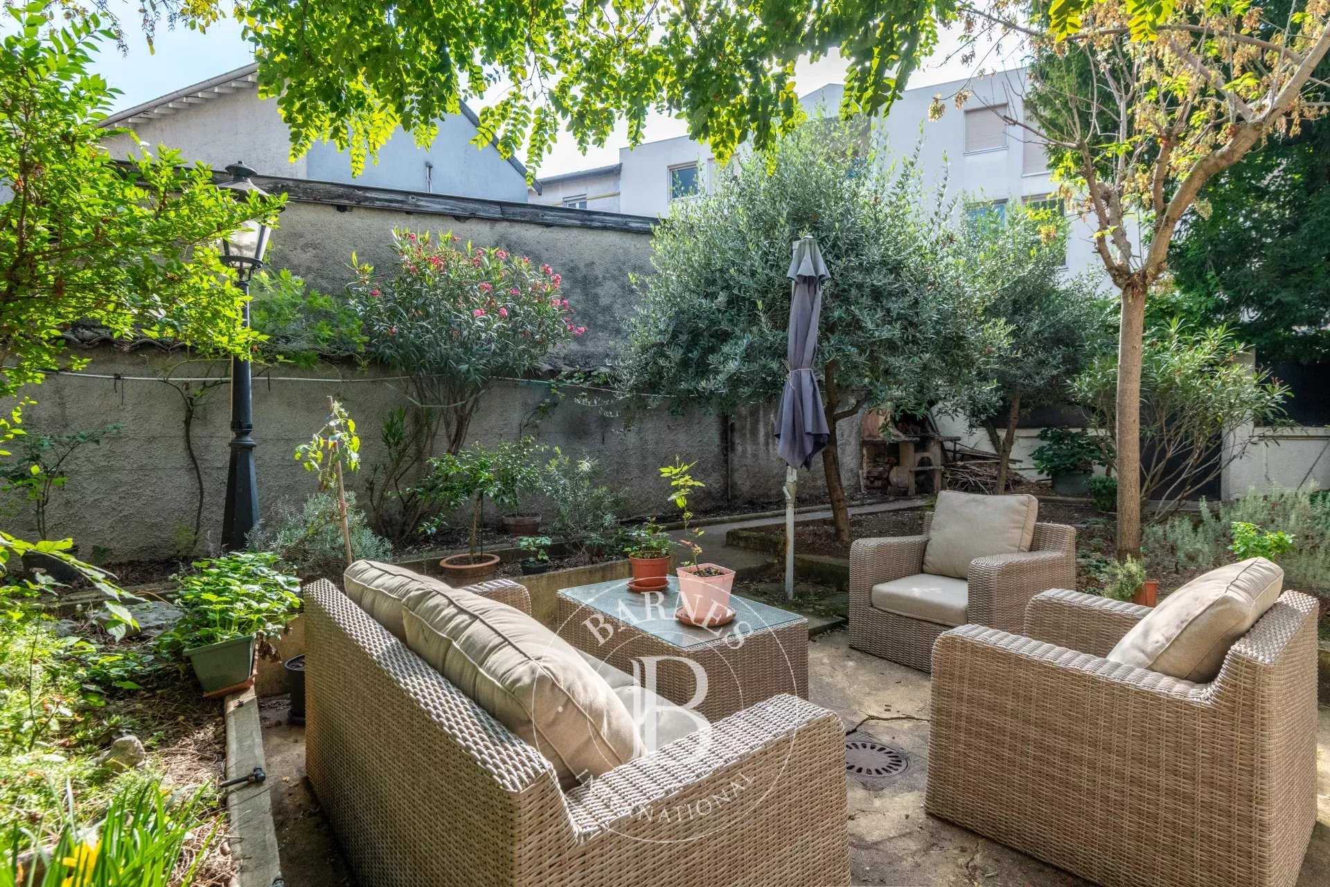 Lyon  - House 4 Bedrooms