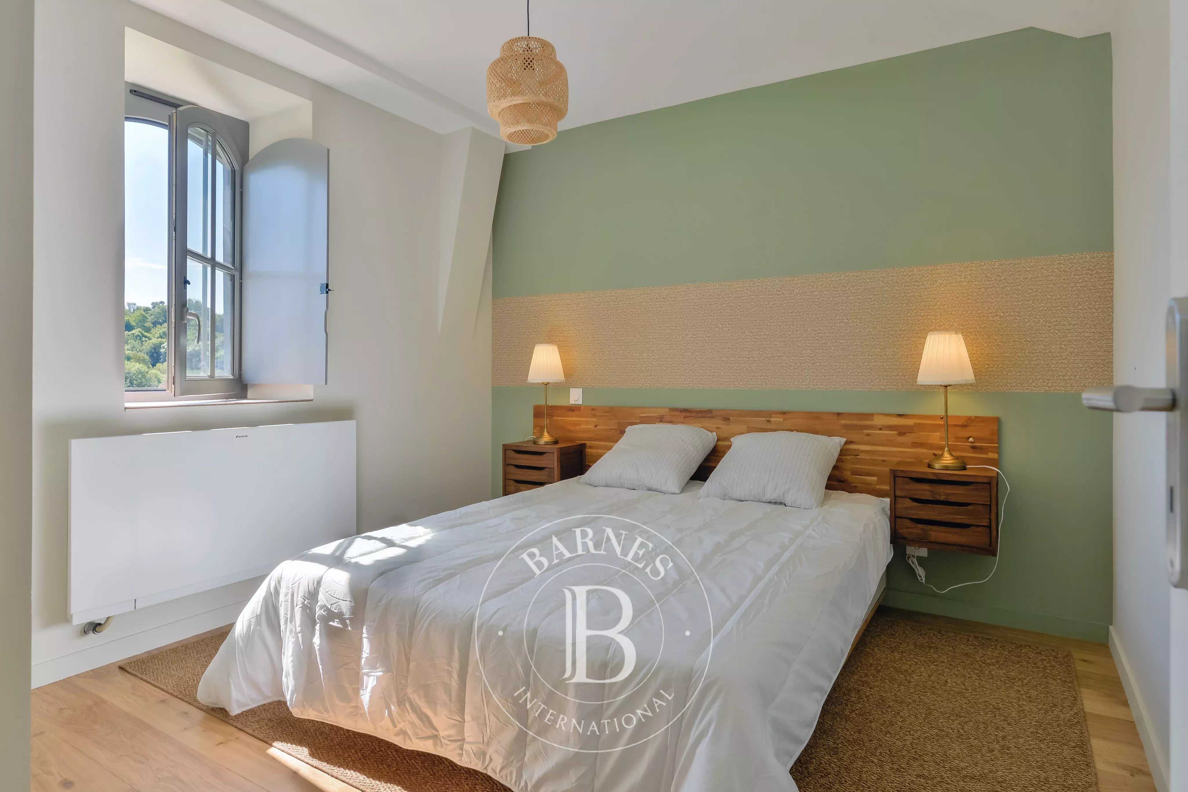 Charbonnières-les-Bains  - Appartement 2 Pi&egrave;ces, 1 Chambre