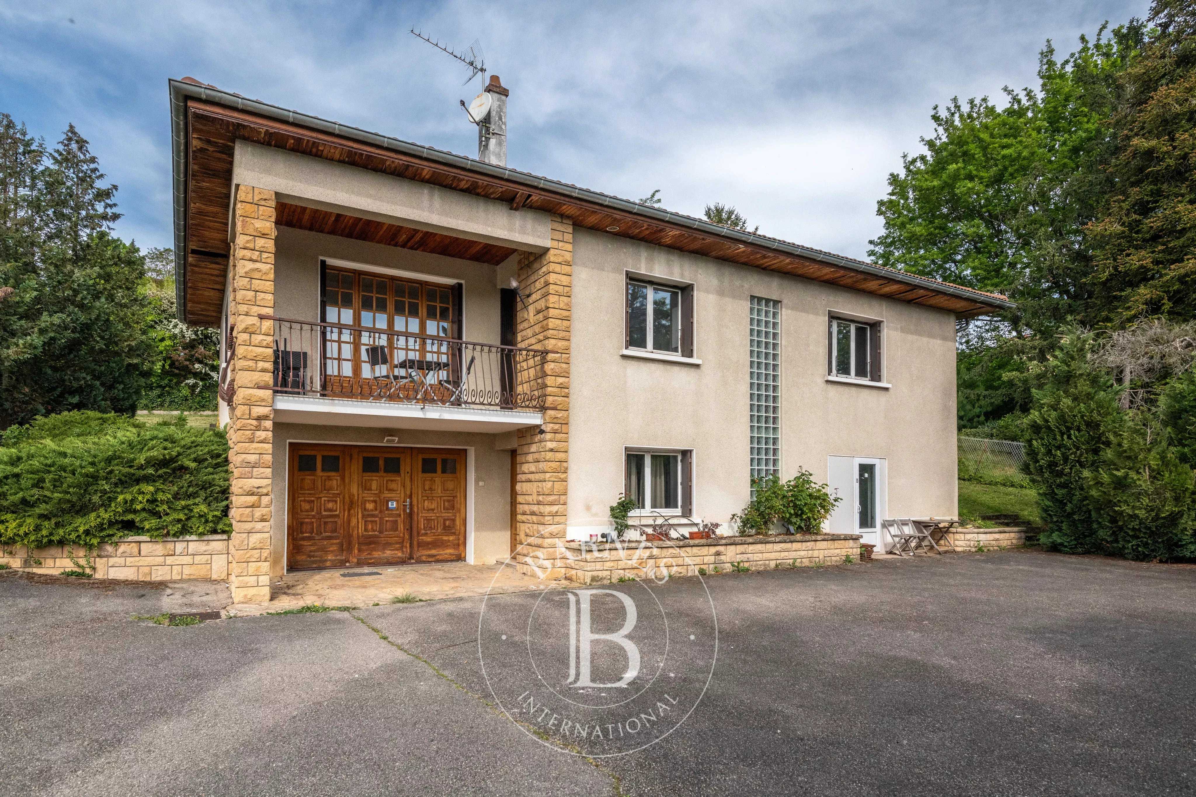 Saint-Cyr-au-Mont-d'Or  - Maison 6 Pi&egrave;ces 4 Chambres