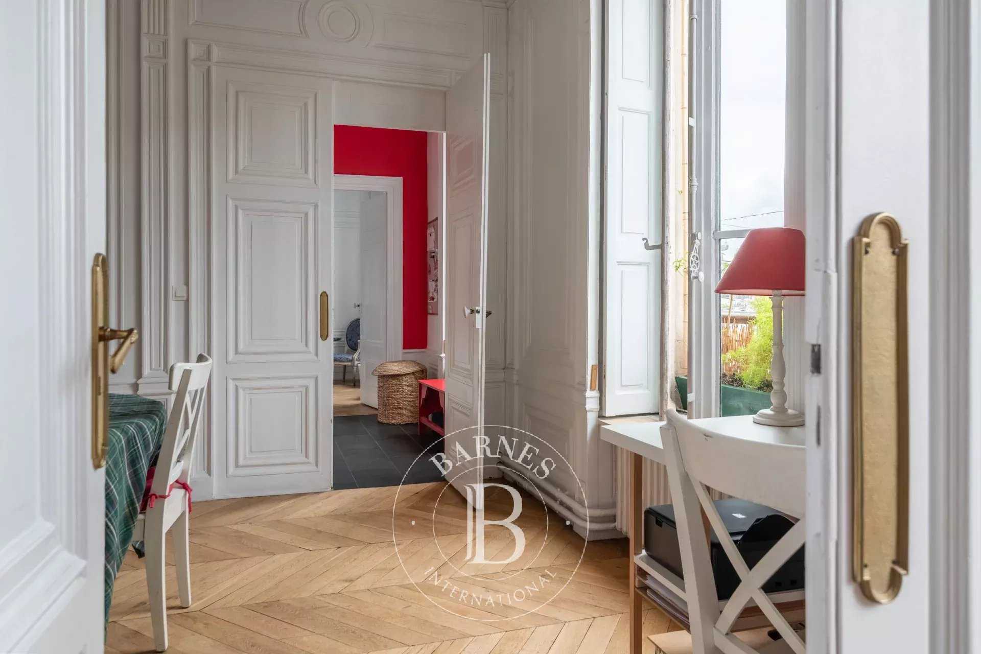 Lyon  - Apartment 6 Bedrooms