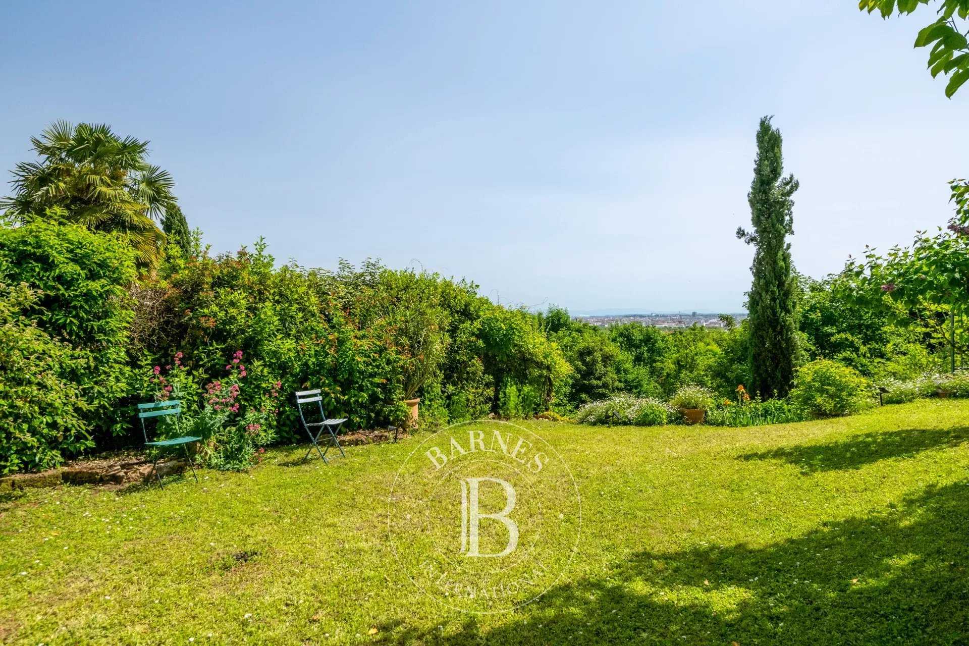 Lyon  - Apartment 2 Bedrooms