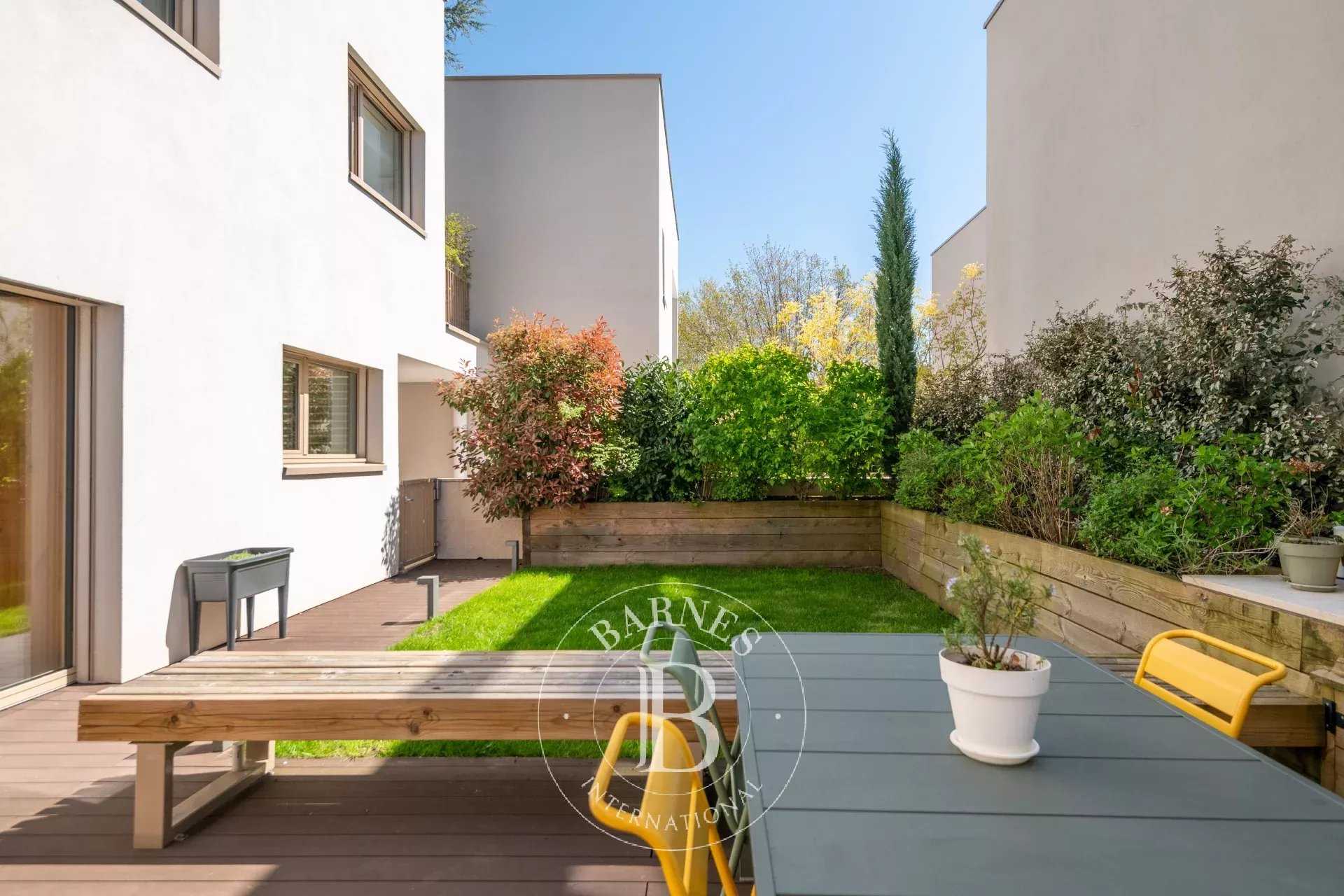 Lyon  - Apartment 3 Bedrooms