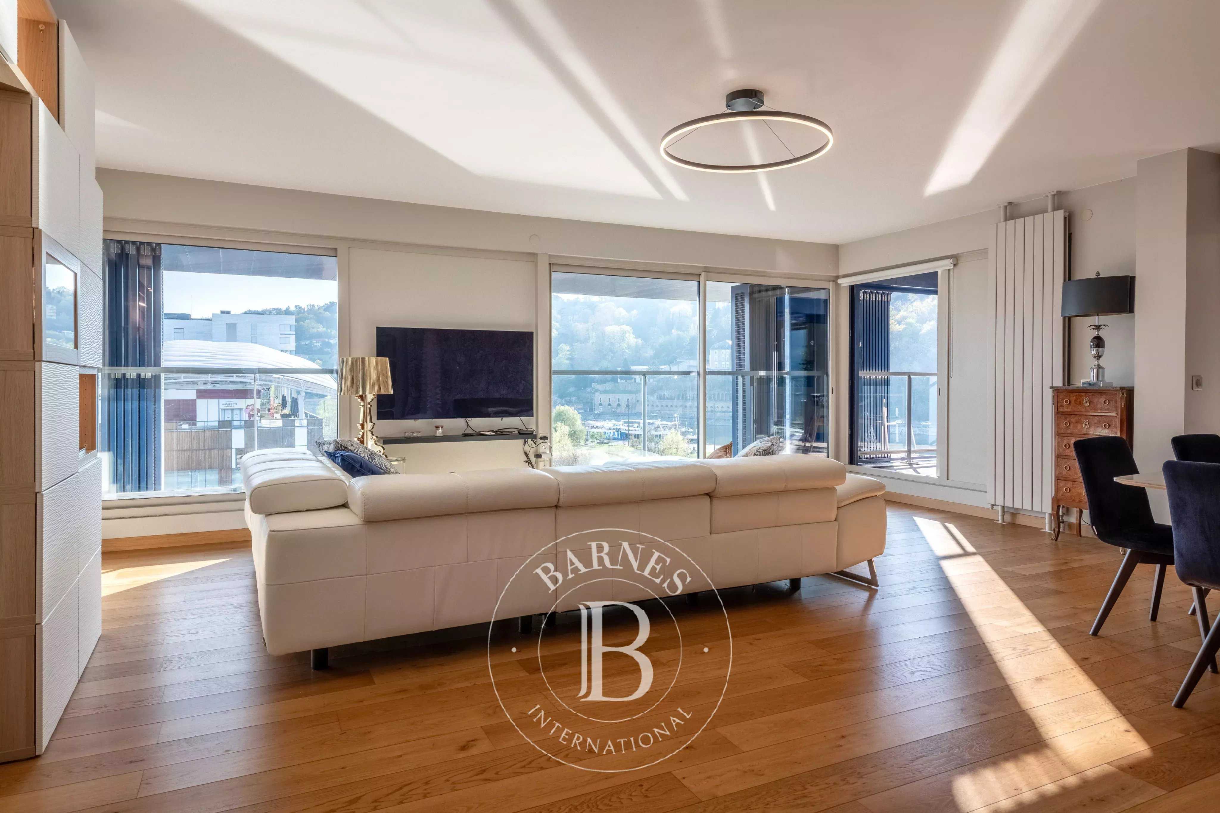 Lyon  - Appartement 4 Pi&egrave;ces 3 Chambres