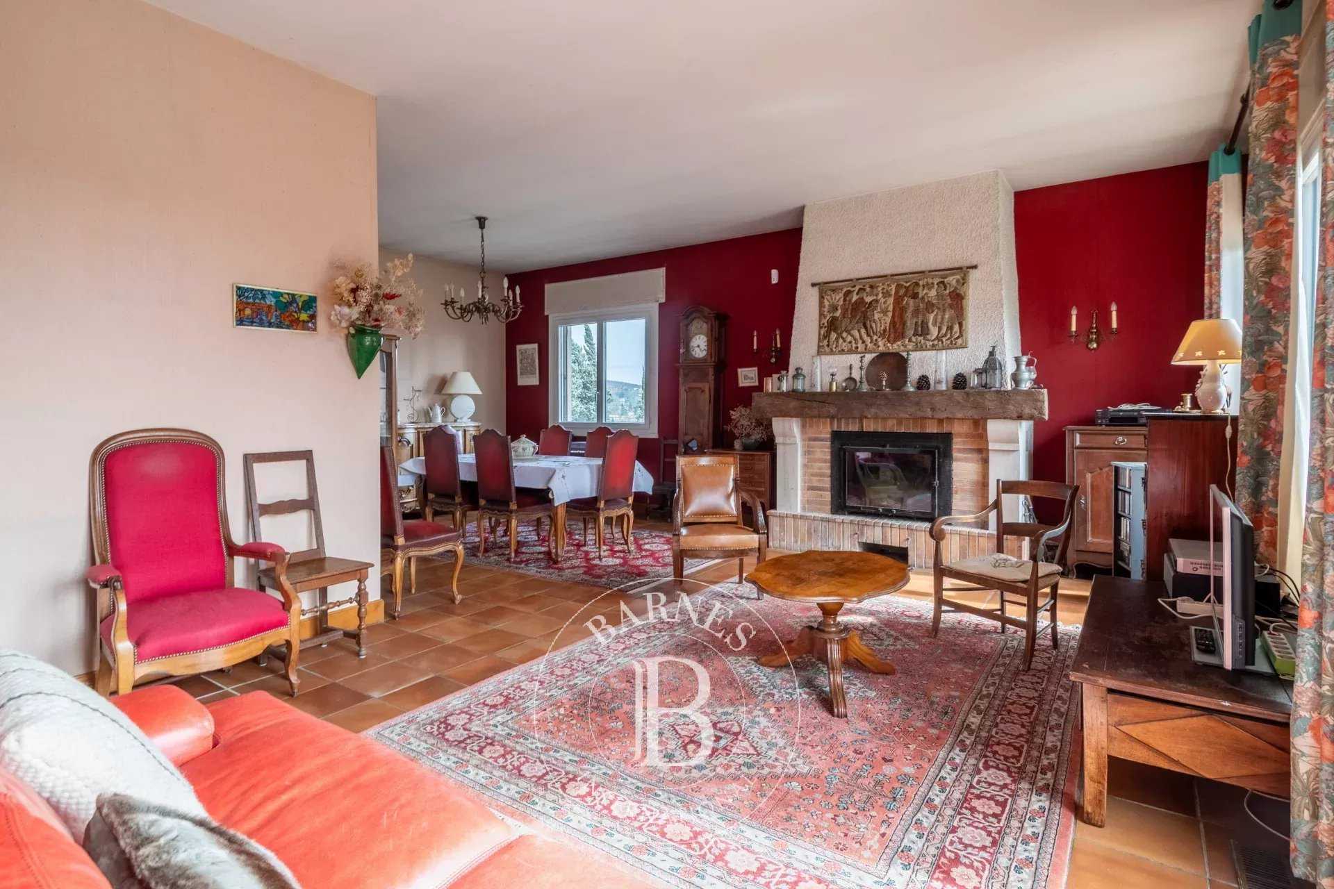 Dardilly  - Maison 7 Pièces 5 Chambres