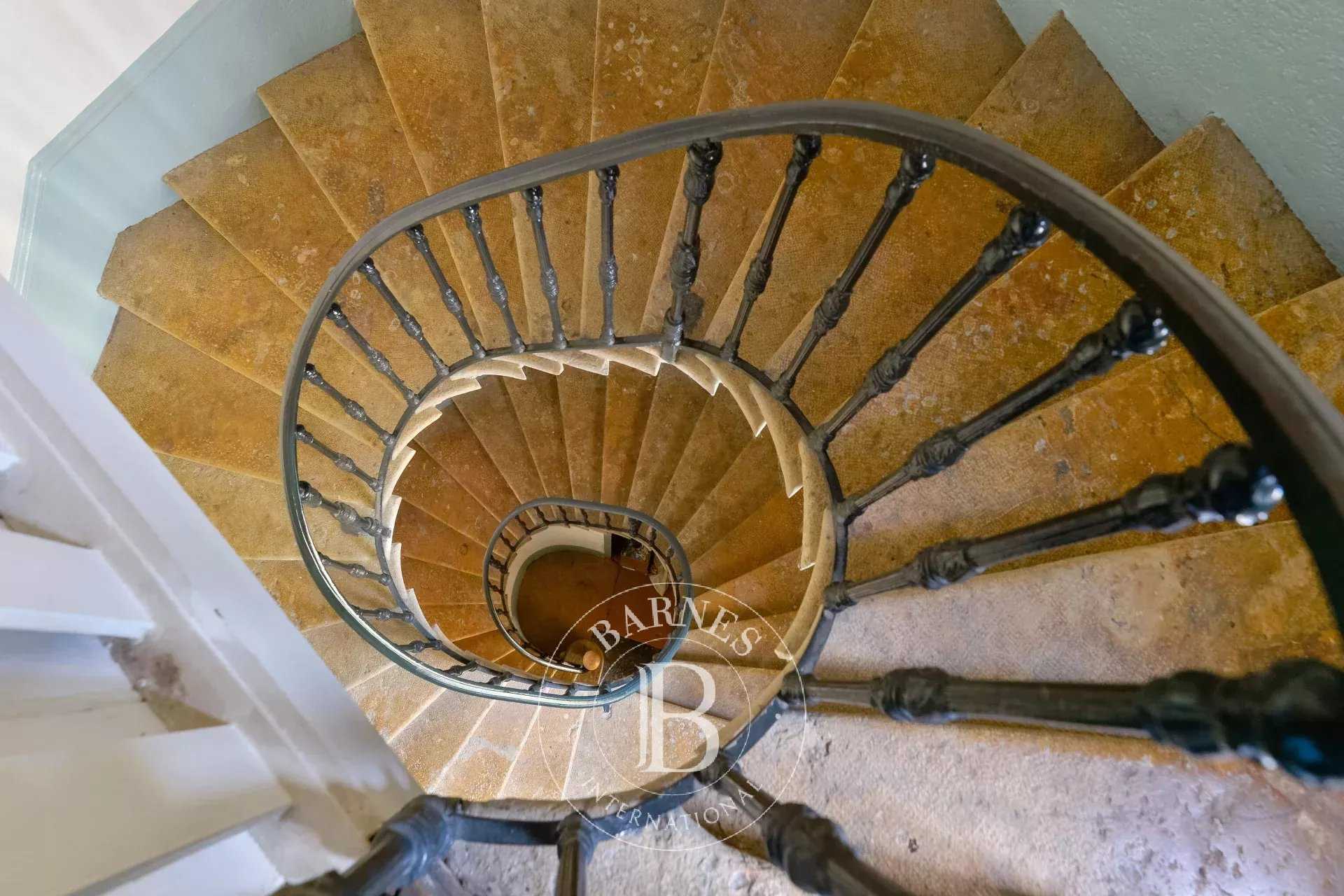 Chessy  - Property 7 Bedrooms