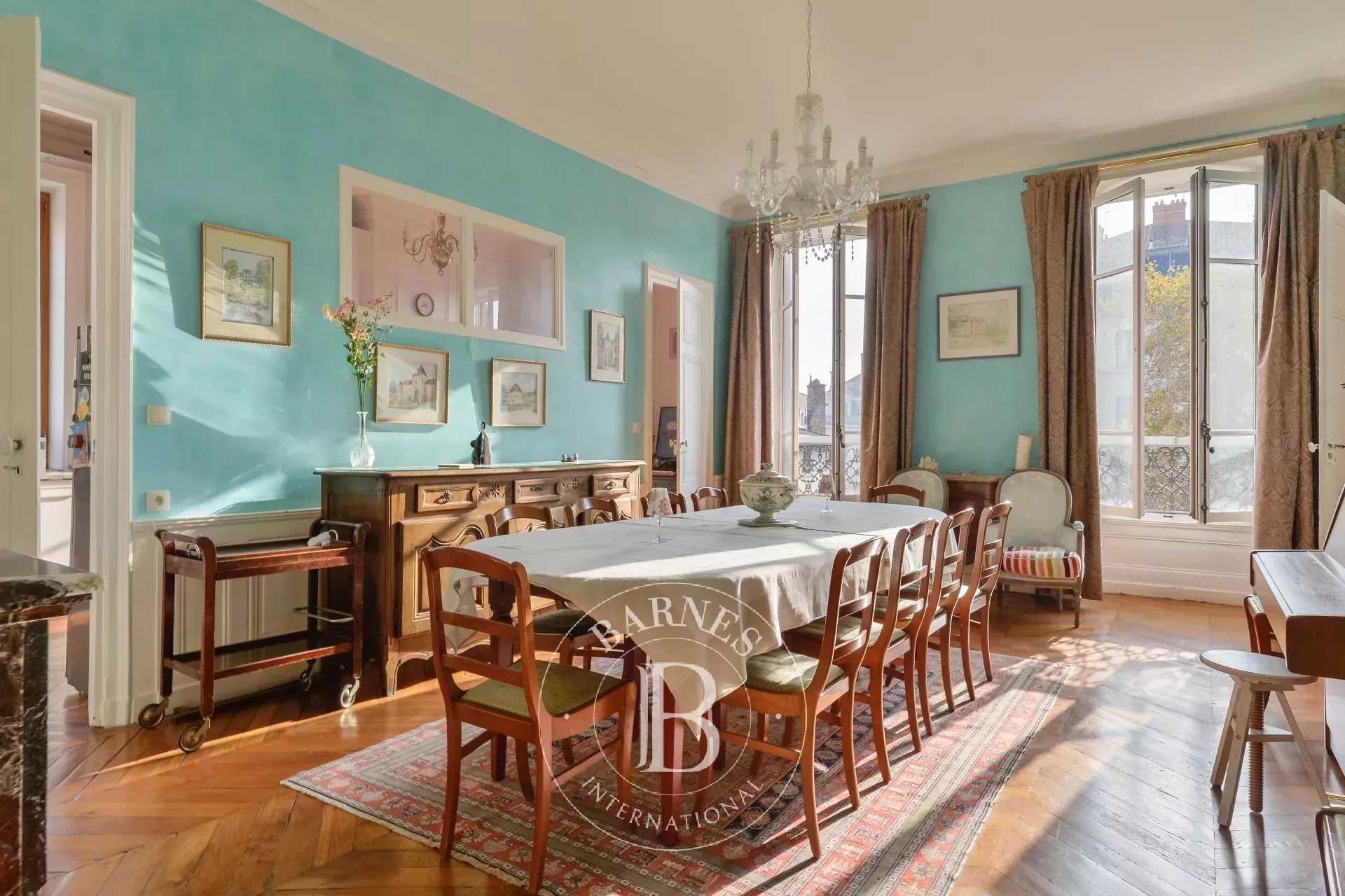 Lyon  - Apartment 4 Bedrooms