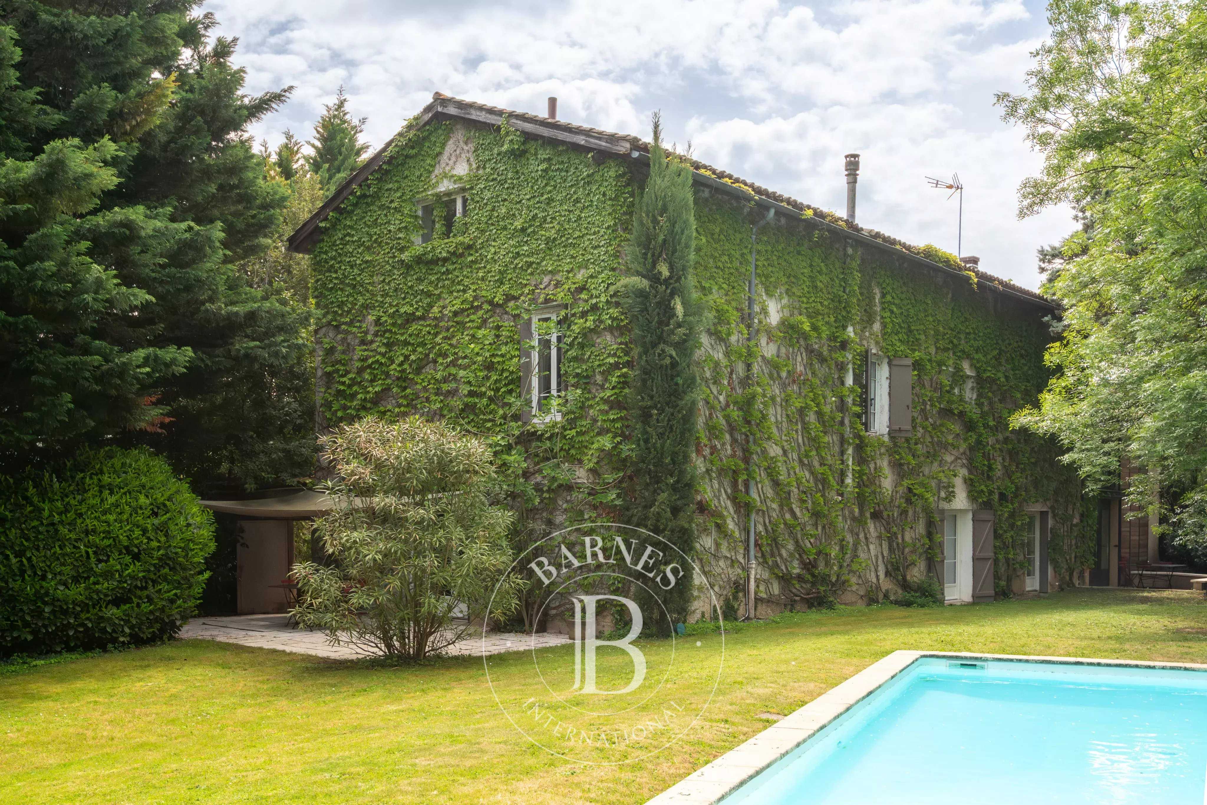 Écully  - Maison 9 Pi&egrave;ces