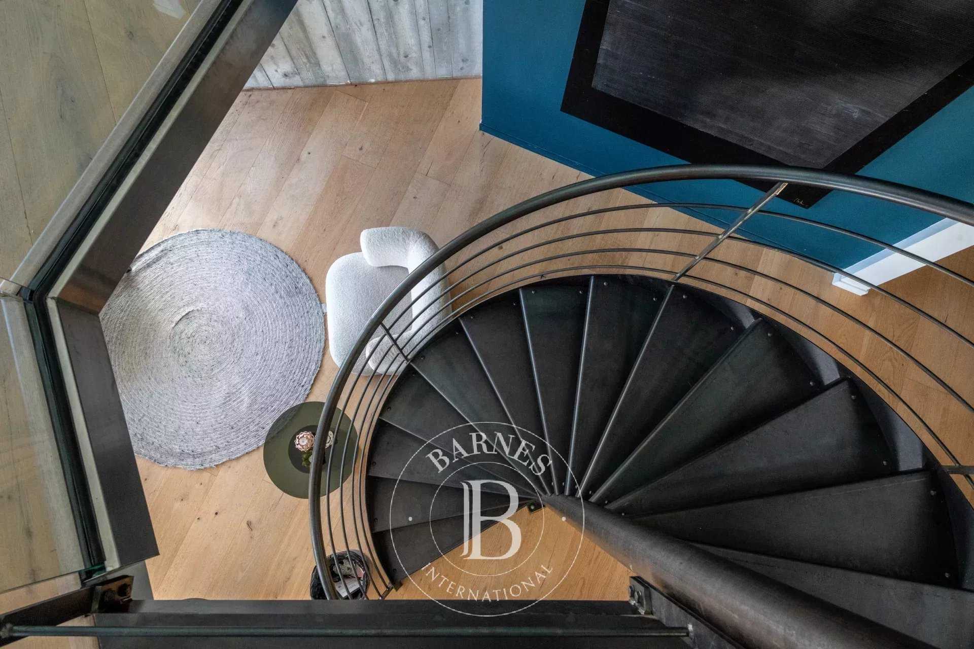 Limonest  - Property 5 Bedrooms