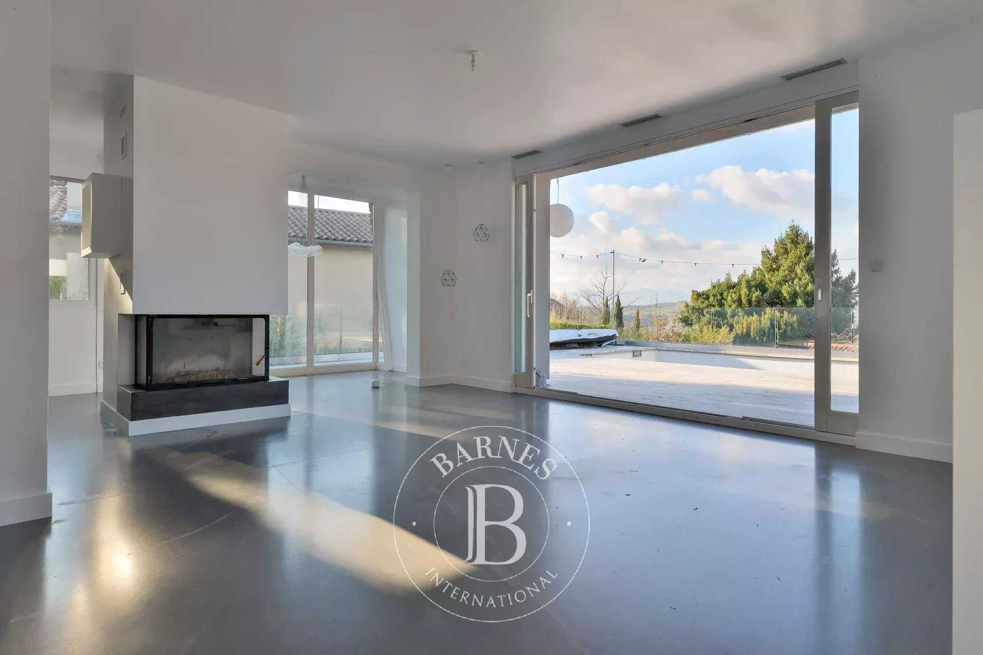 Ternay  - Casa 5 Cuartos