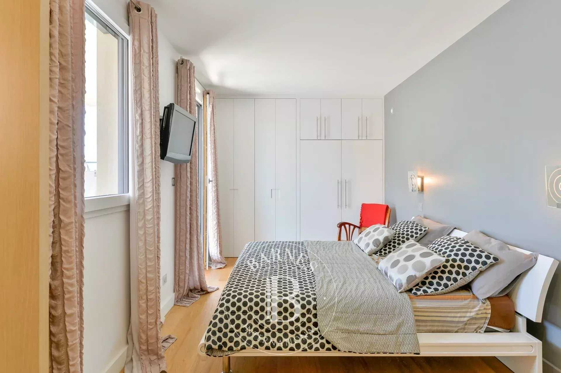 Lyon  - Appartement 5 Pièces 4 Chambres