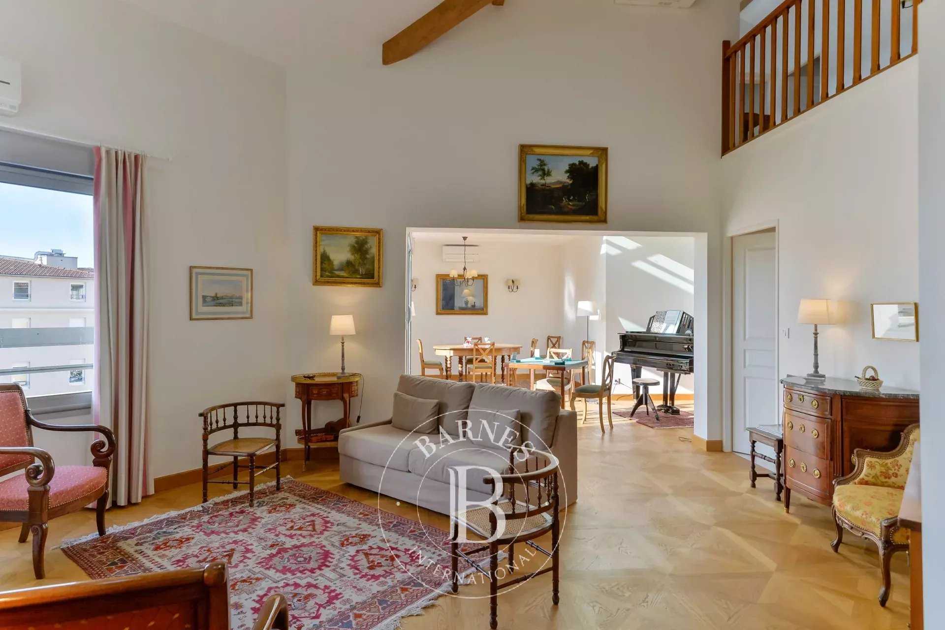 Écully  - Appartement 7 Pi&egrave;ces 5 Chambres