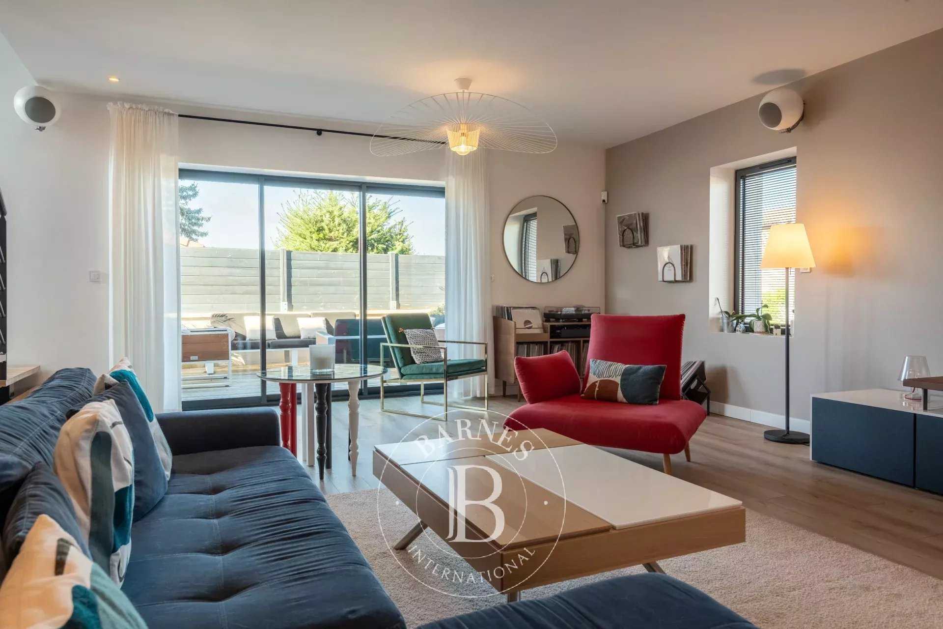 La Tour-de-Salvagny  - House 4 Bedrooms