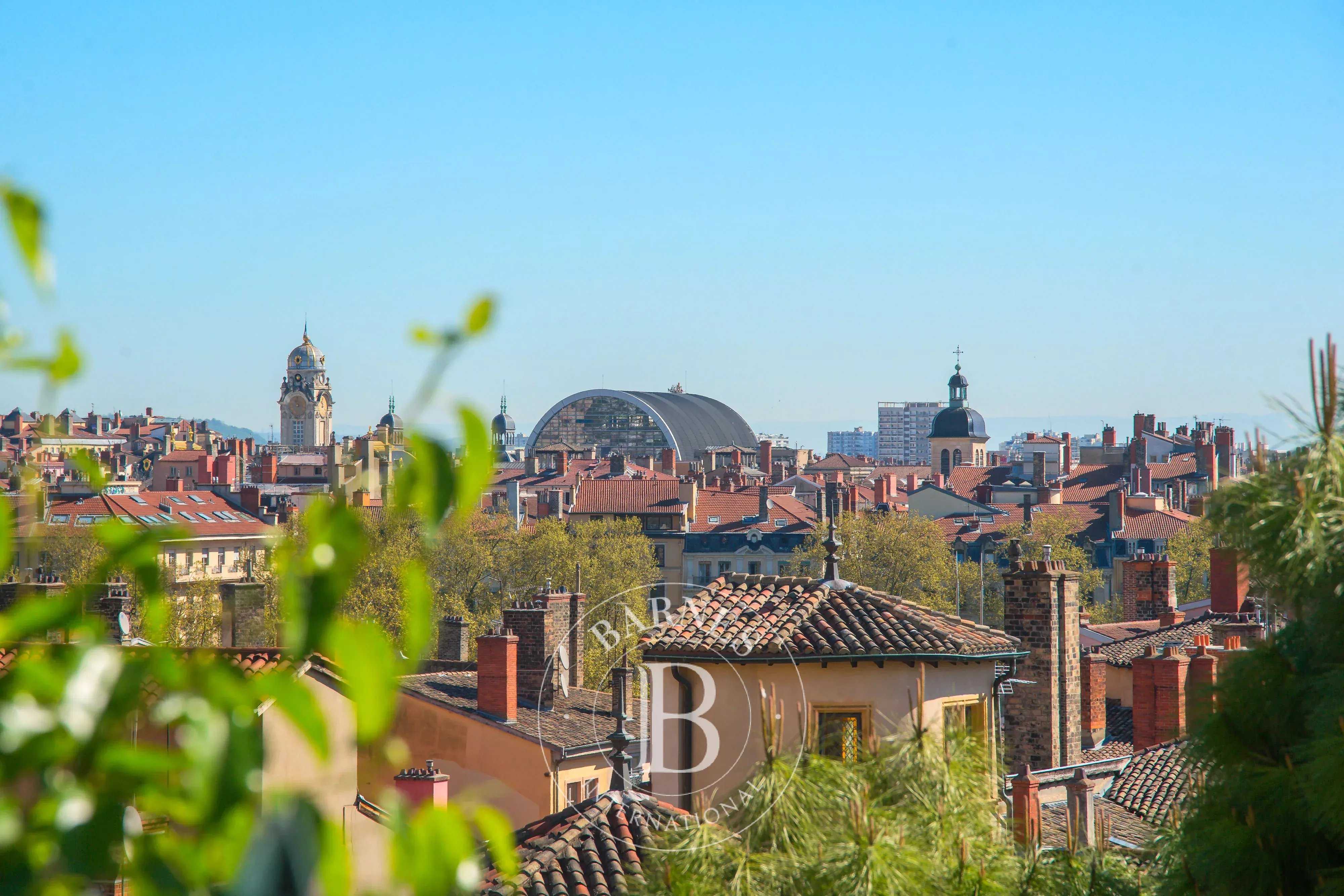 Lyon  - Appartement 8 Pi&egrave;ces 6 Chambres