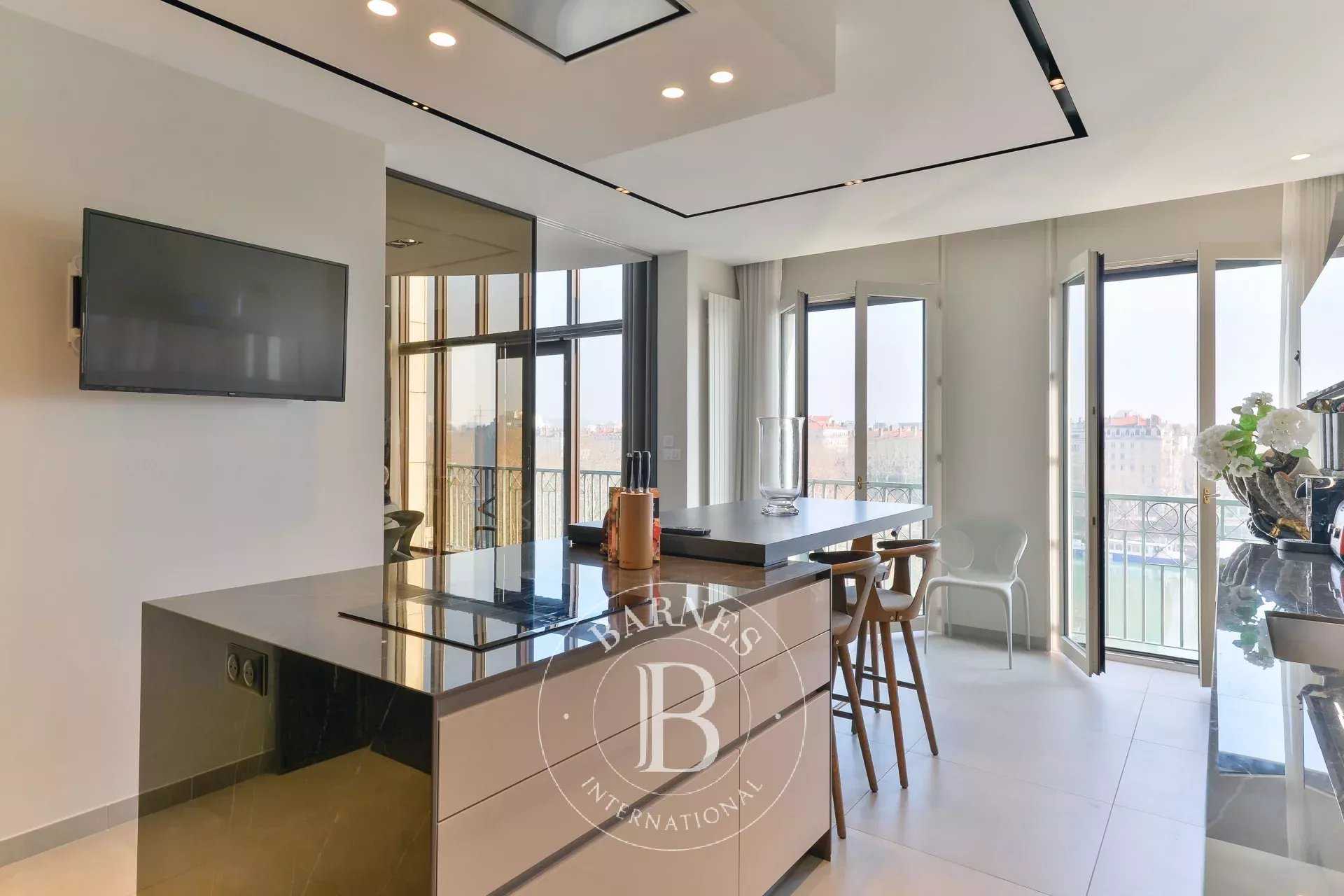 Lyon  - Appartement 5 Pi&egrave;ces 3 Chambres