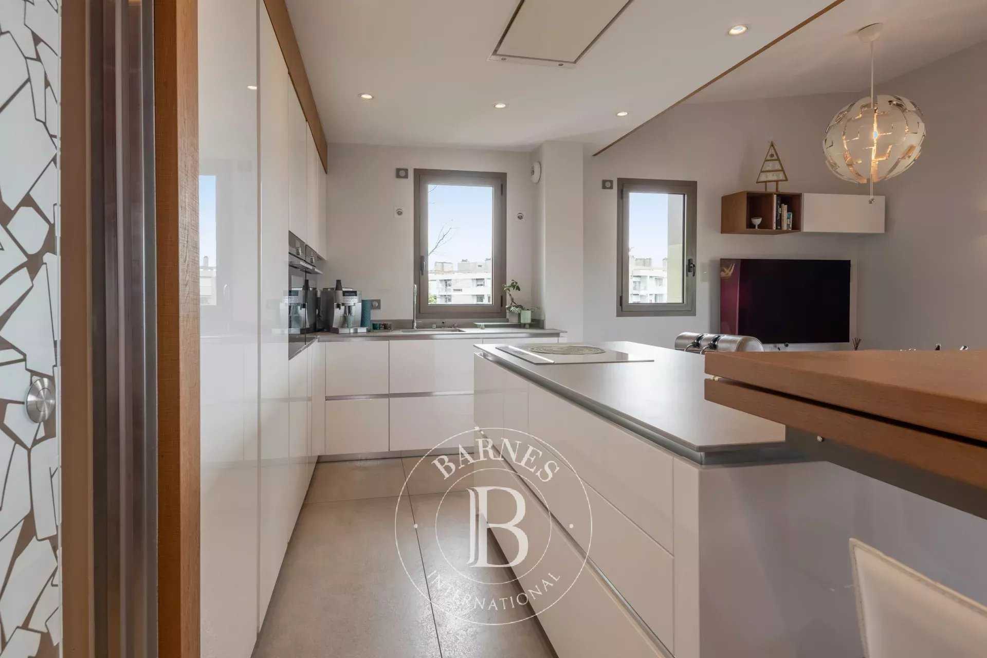 Caluire-et-Cuire  - Apartment 4 Bedrooms