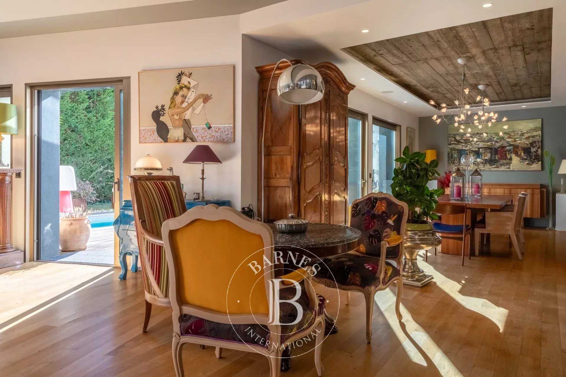 Lyon  - House 5 Bedrooms