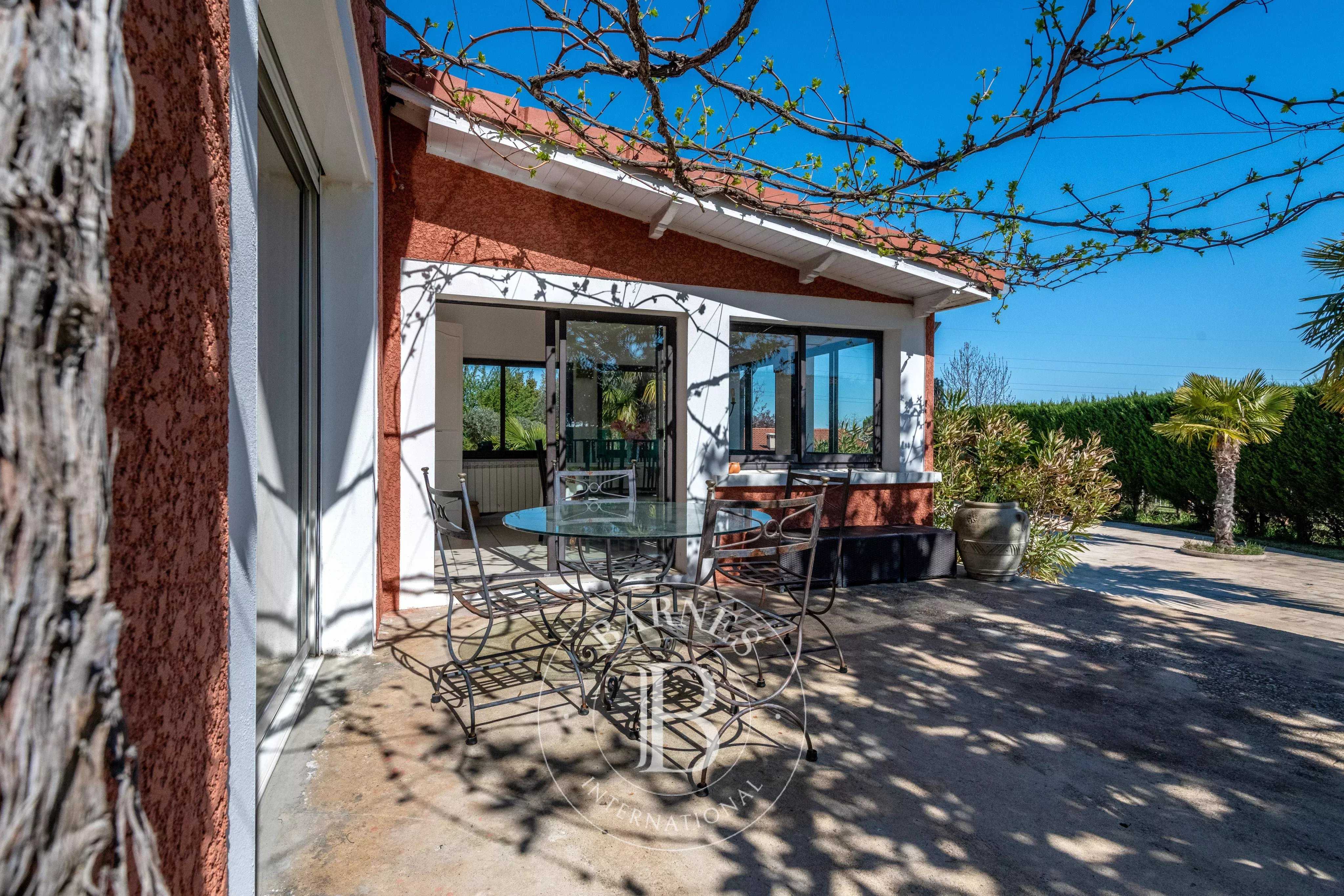 La Tour-de-Salvagny  - Maison 6 Pi&egrave;ces 5 Chambres