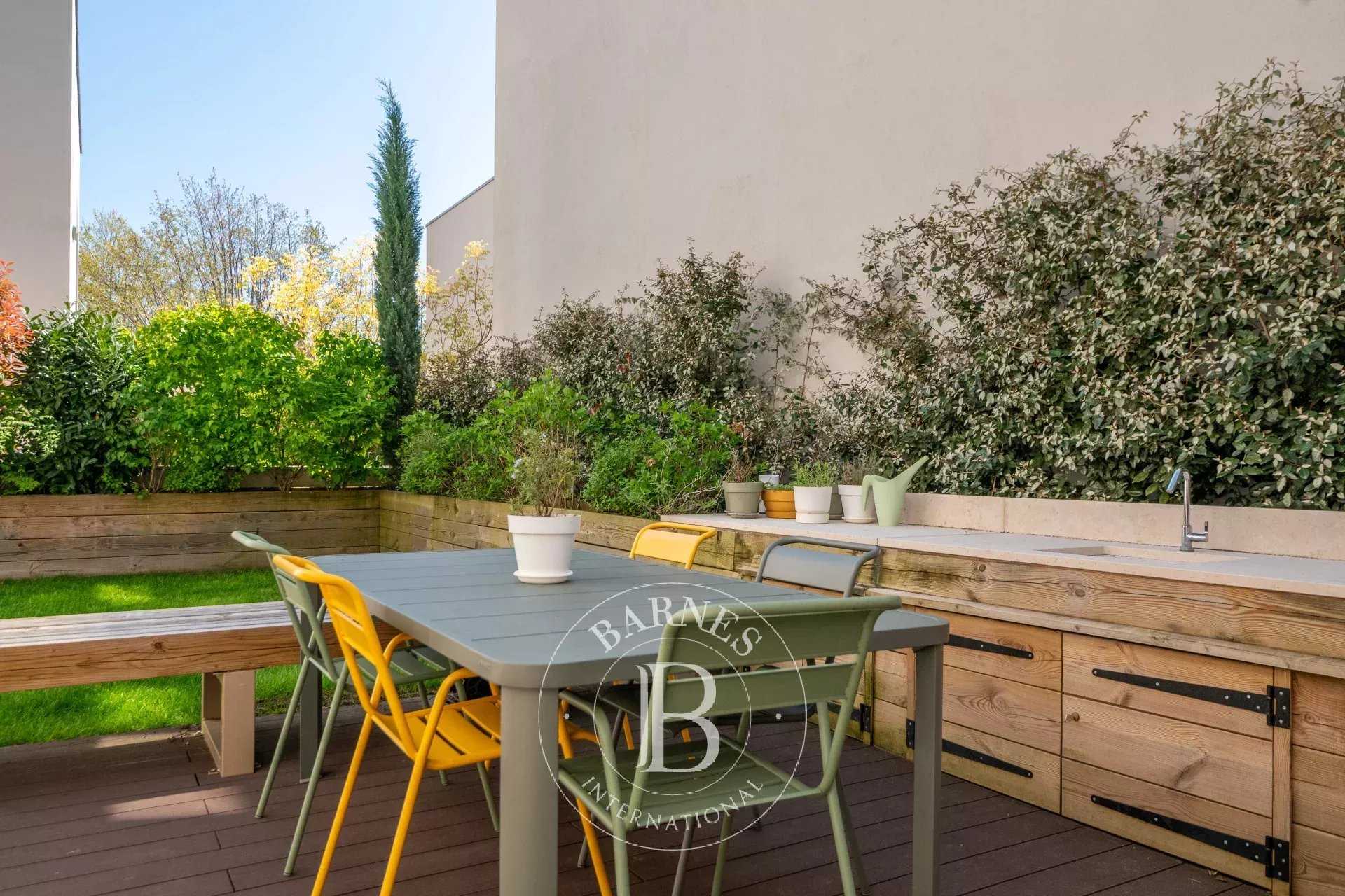 Lyon  - Apartment 3 Bedrooms