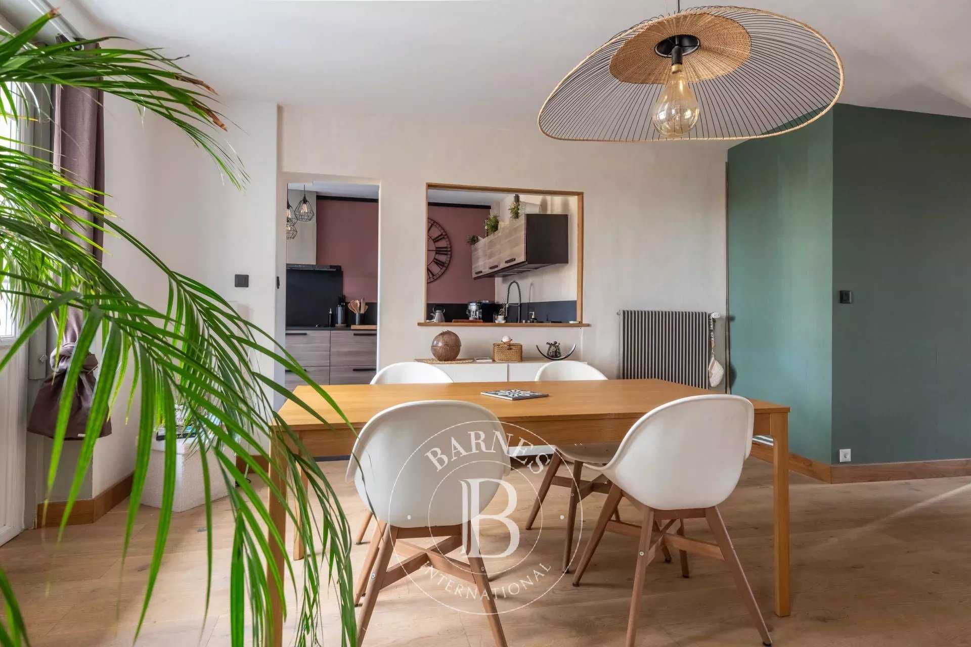 Tassin-la-Demi-Lune  - Appartement 4 Pi&egrave;ces 4 Chambres