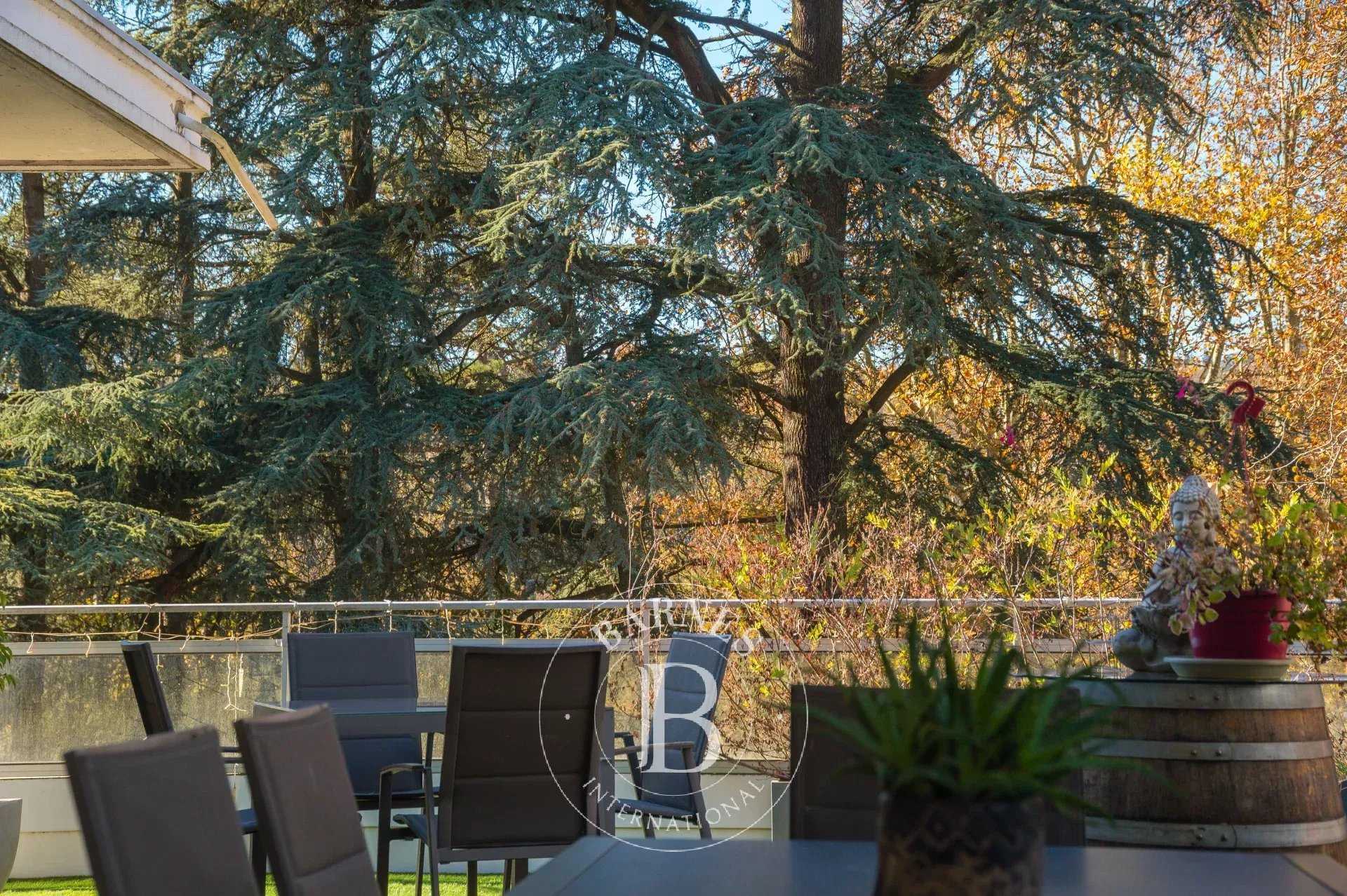 Caluire-et-Cuire  - Penthouse 4 Bedrooms