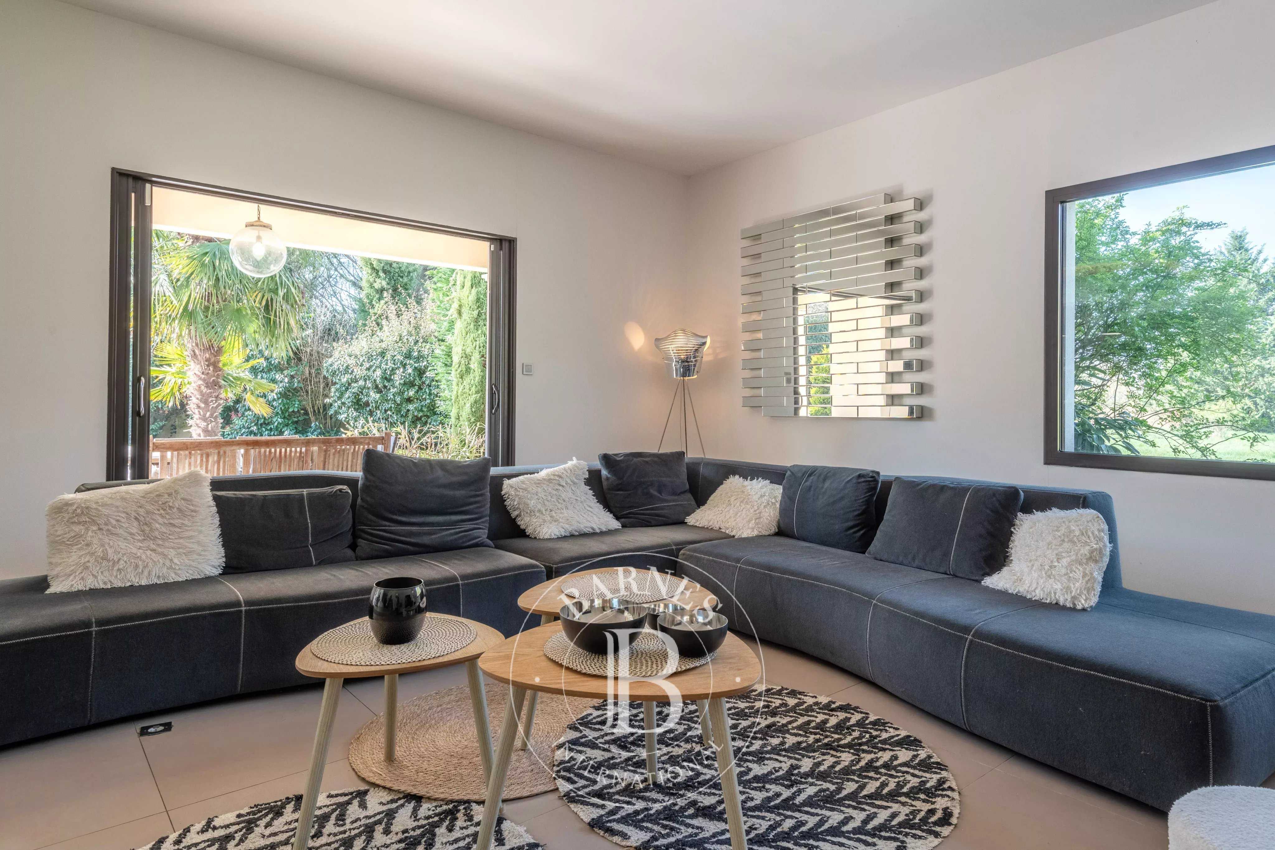 Dommartin  - Maison 5 Pi&egrave;ces 4 Chambres