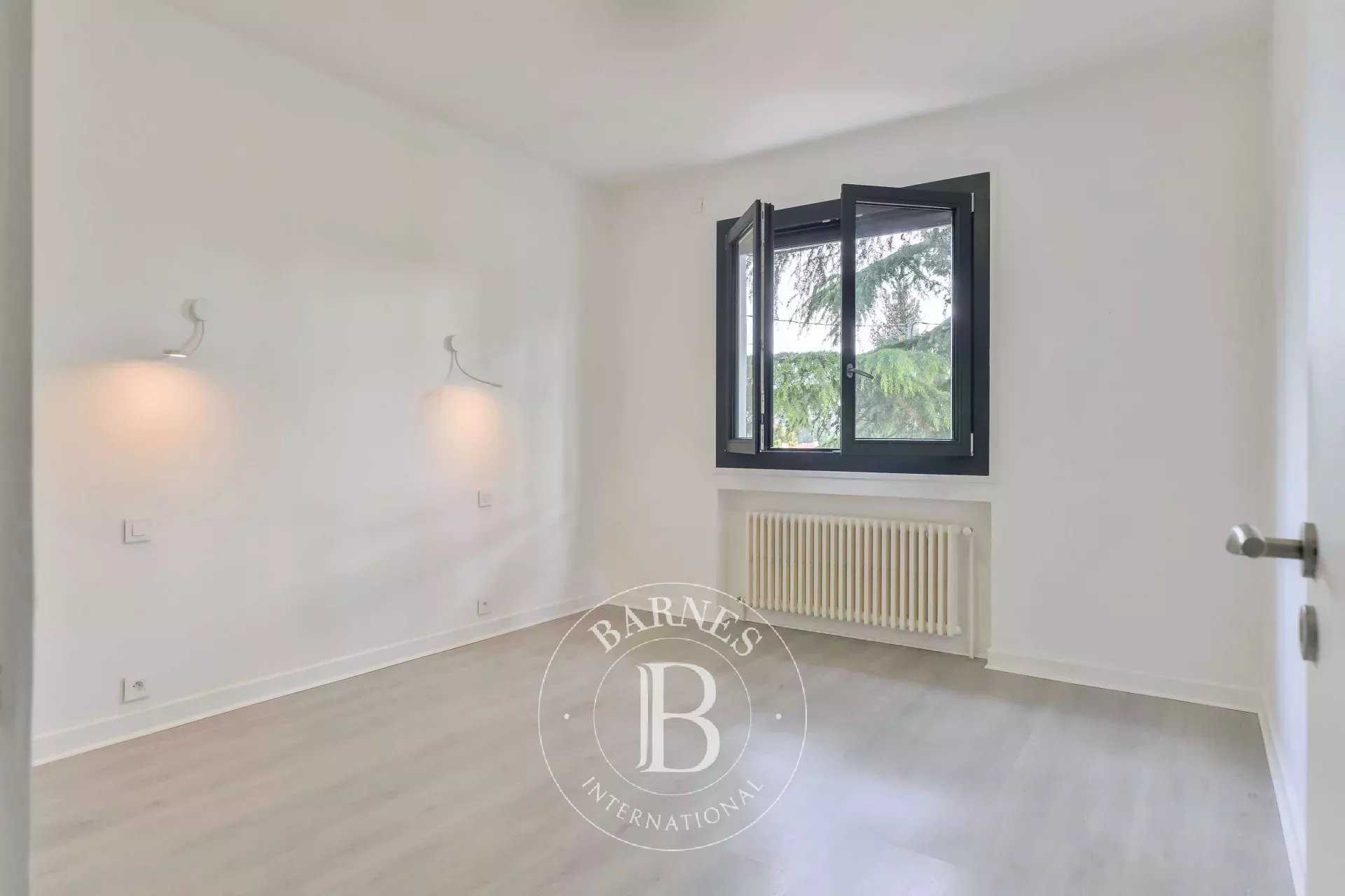 Saint-Genis-Laval  - Maison 4 Pi&egrave;ces 3 Chambres