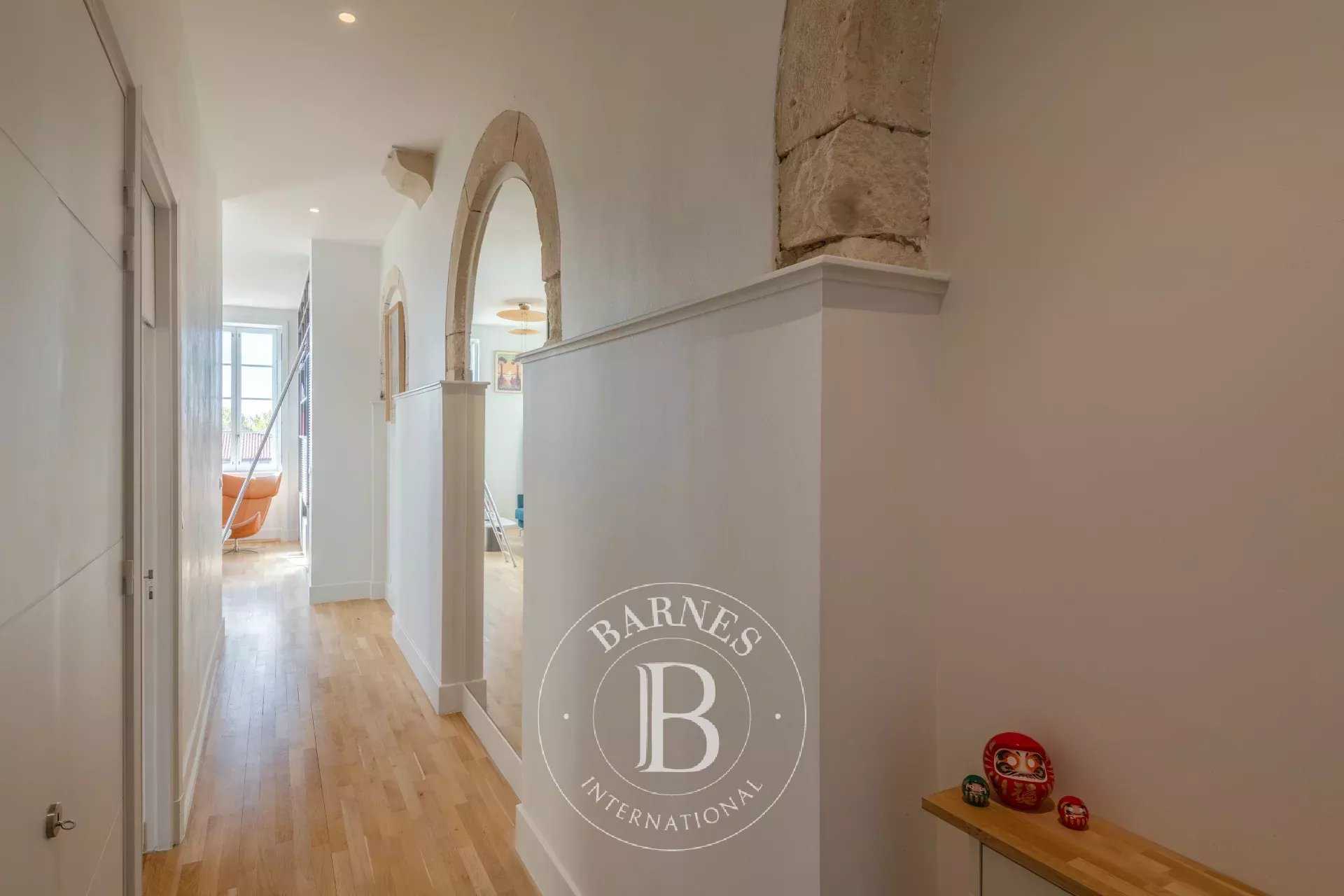 Lyon  - Appartement 3 Pi&egrave;ces 2 Chambres