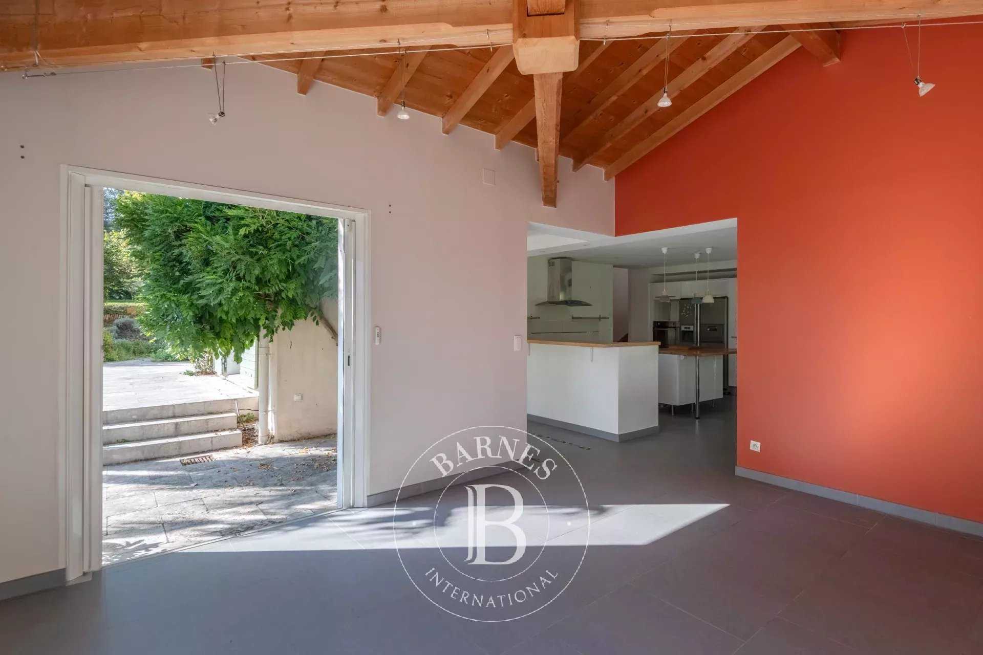 Écully  - Maison 7 Pi&egrave;ces 4 Chambres