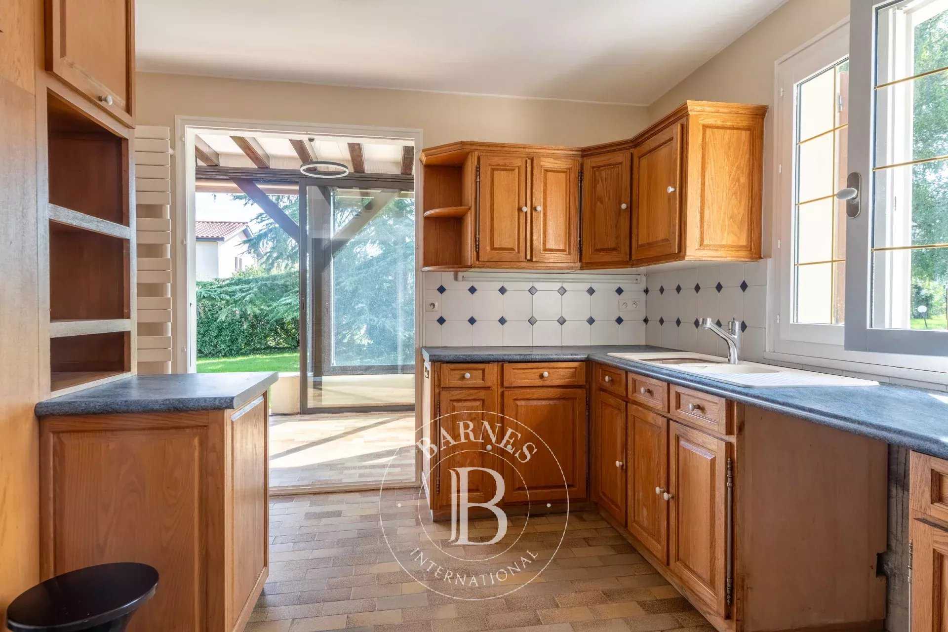 Saint-Genis-les-Ollières  - House 4 Bedrooms