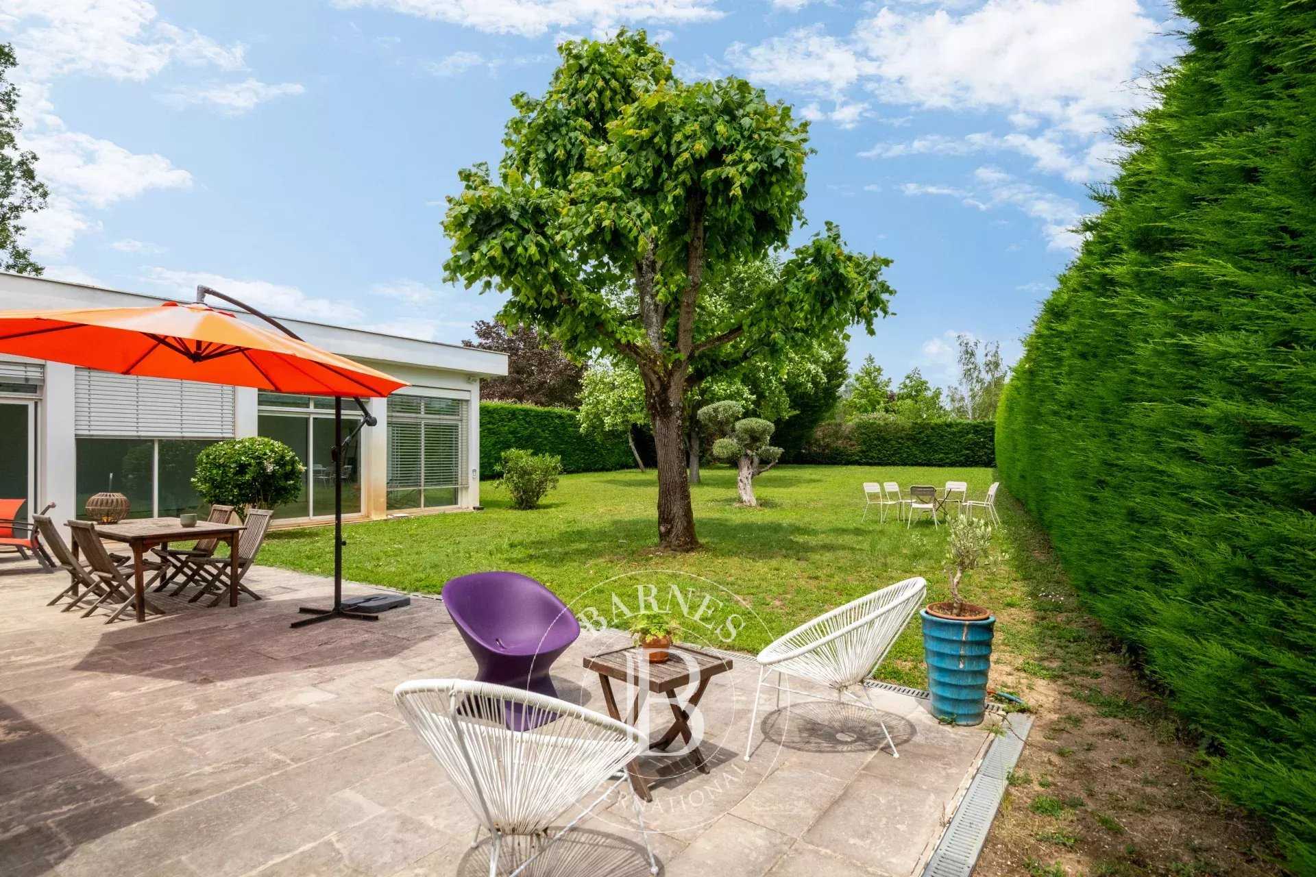 Maison Charbonnières-les-Bains  -  ref 84867964 (picture 1)