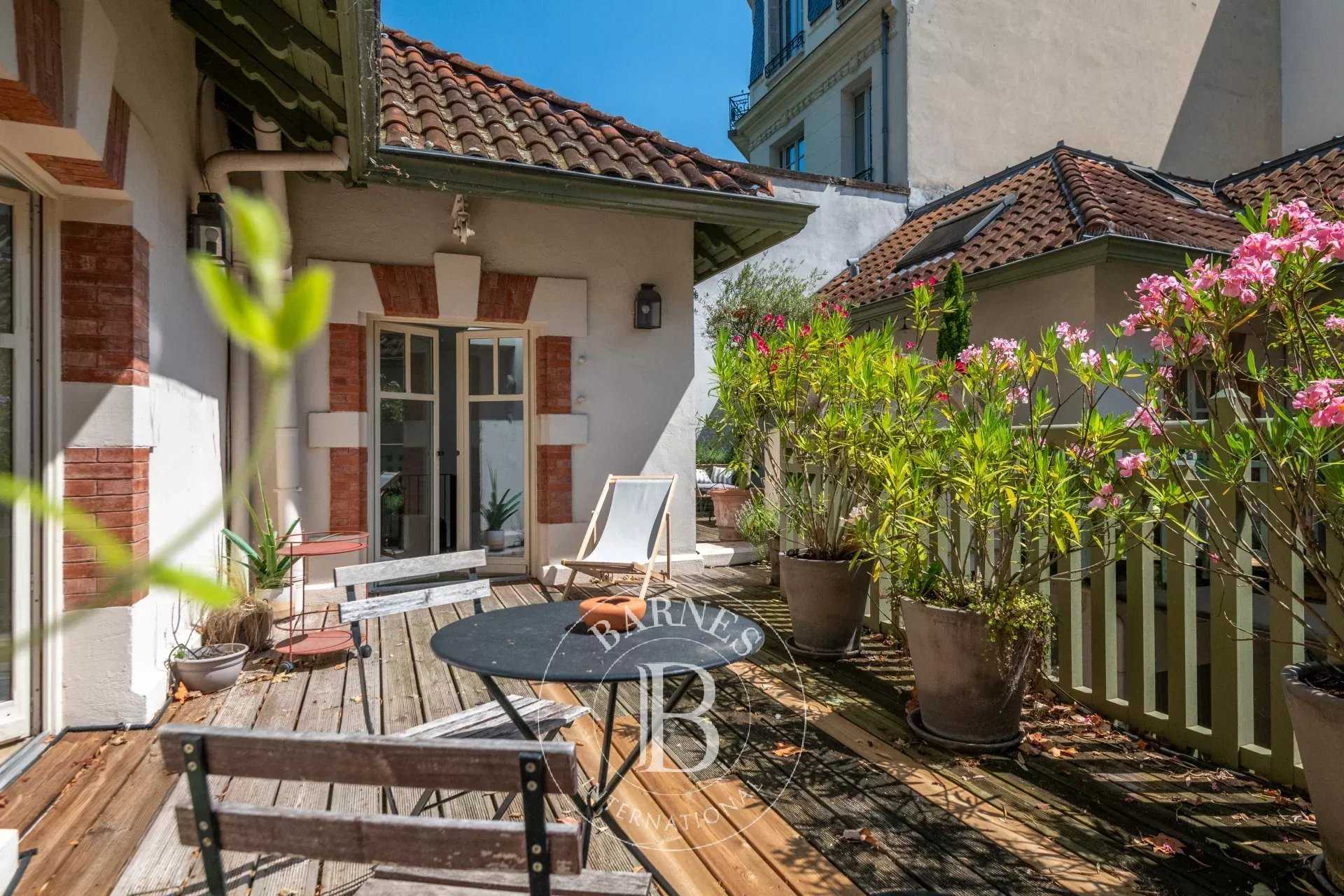 Apartment Lyon 69006  -  ref 85477312 (picture 1)