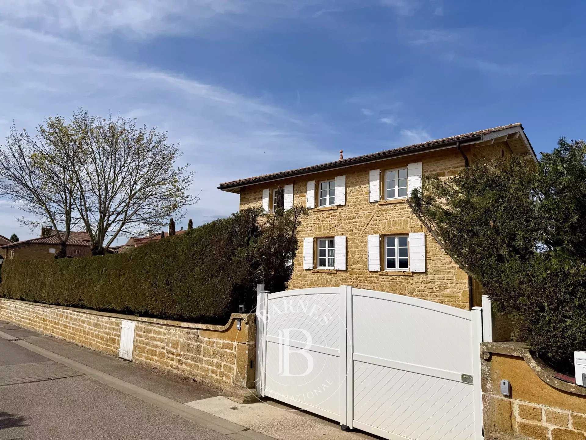Maison Saint-Germain-Nuelles  -  ref 85245318 (picture 1)