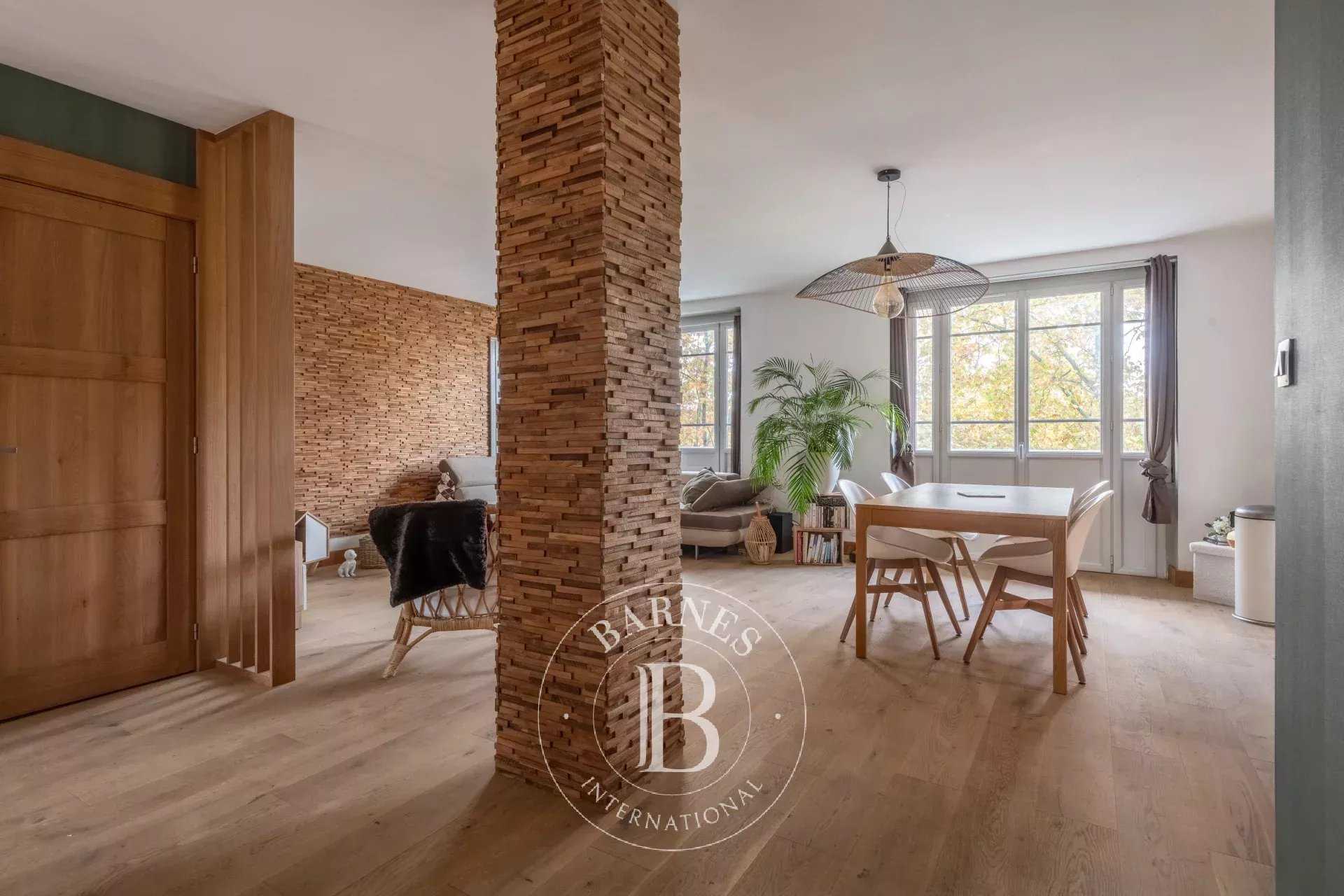 Apartment Tassin-la-Demi-Lune  -  ref 86206349 (picture 1)