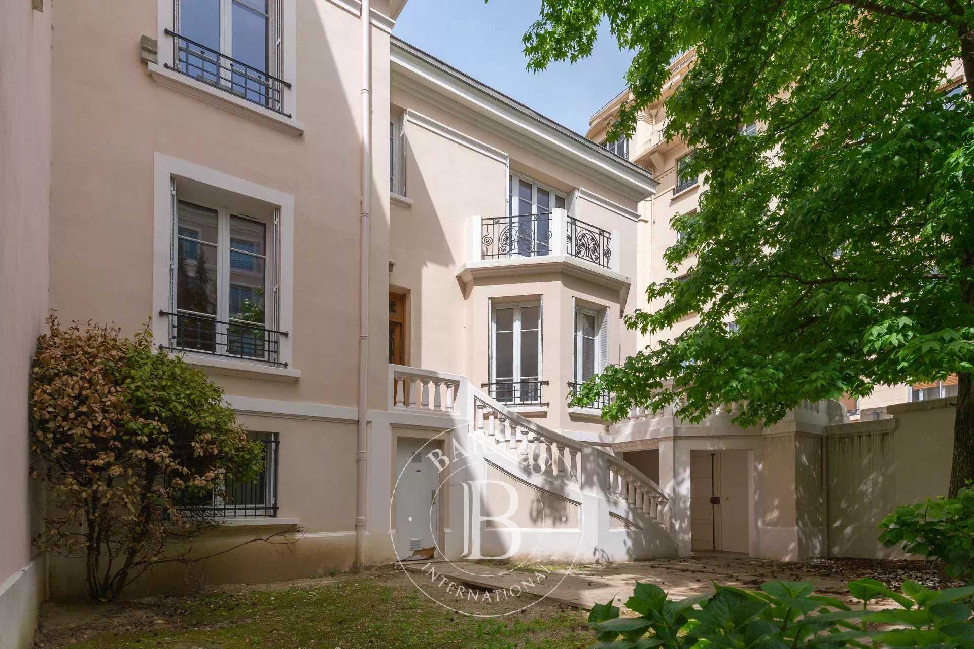Maison Lyon 69006  -  ref 6795452 (picture 1)