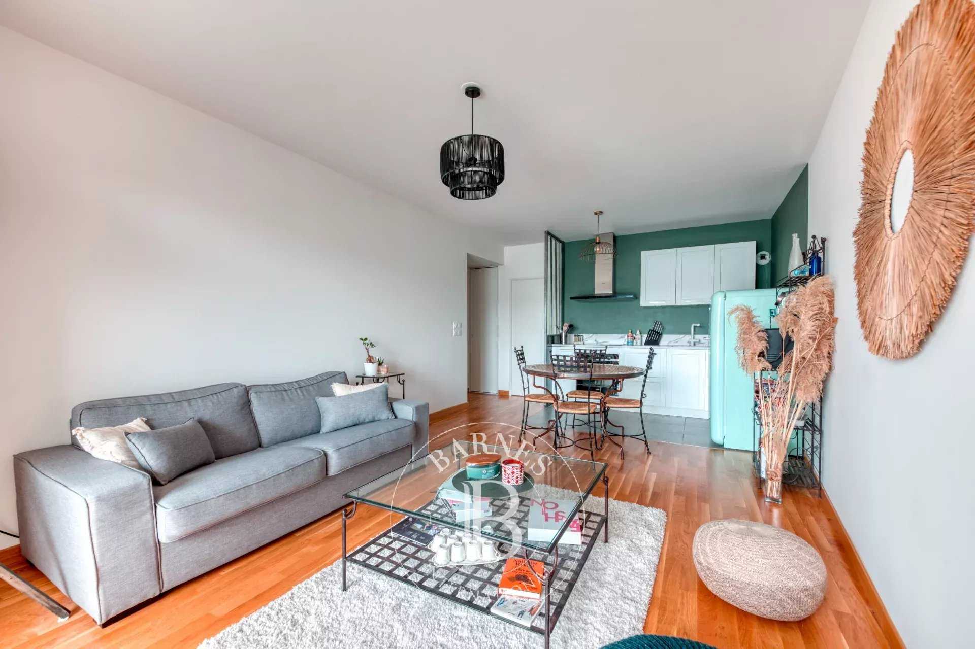 Appartement Lyon 69008  -  ref 82847421 (picture 2)