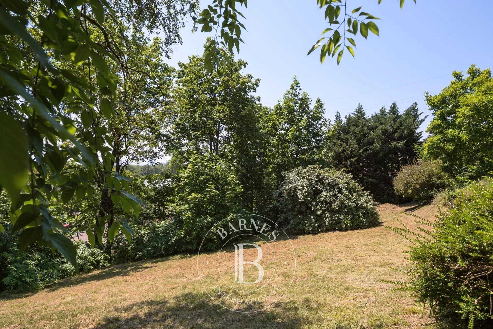 Terrain constructible Crépieux-la-Pape  -  ref 7458479 (picture 1)
