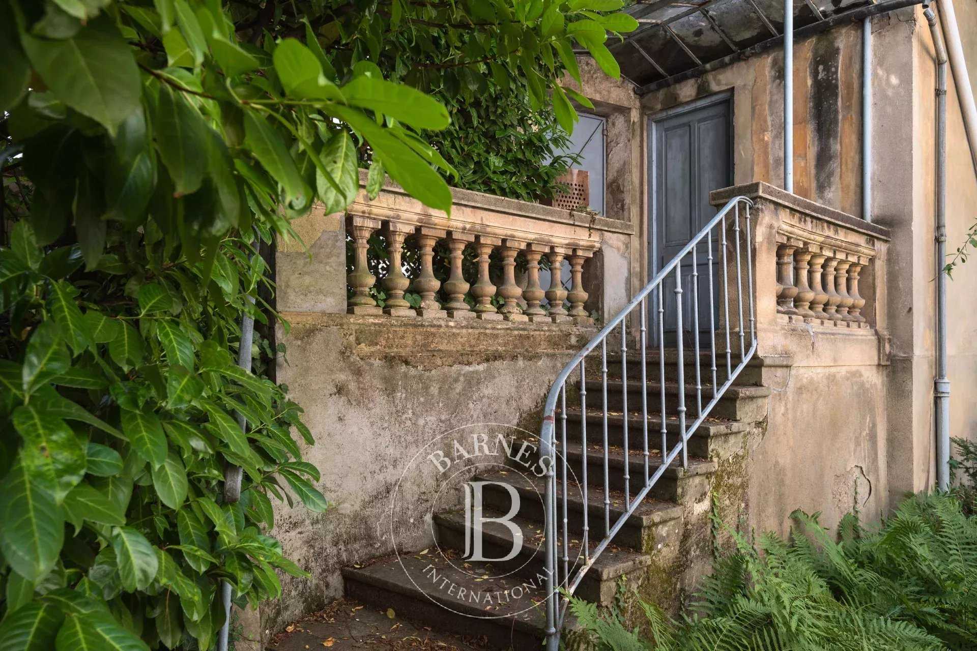 Maison Tassin-la-Demi-Lune  -  ref 82926828 (picture 1)