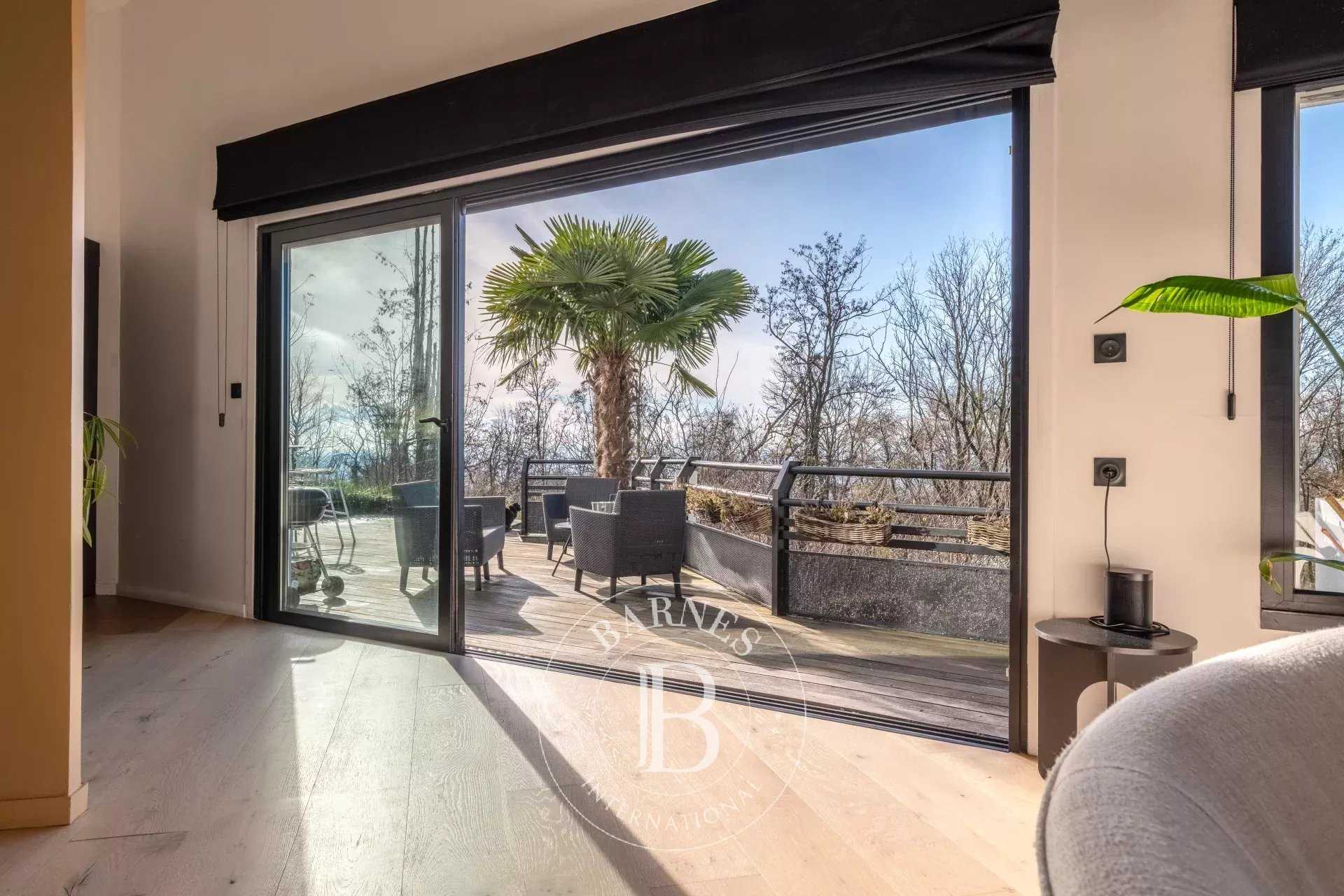 Property Limonest  -  ref 3269881 (picture 2)