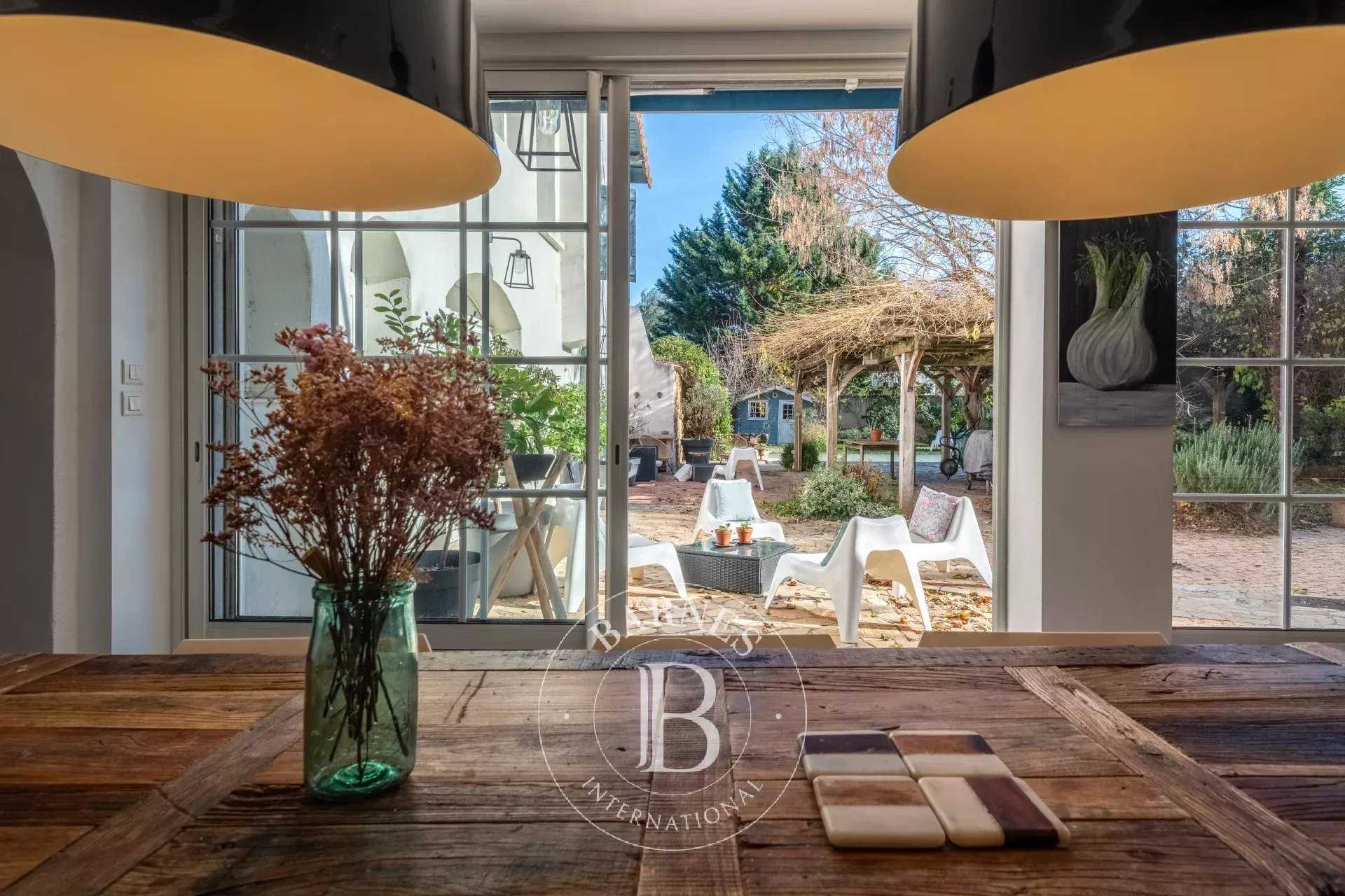 House Collonges-au-Mont-d'Or  -  ref 85979855 (picture 1)