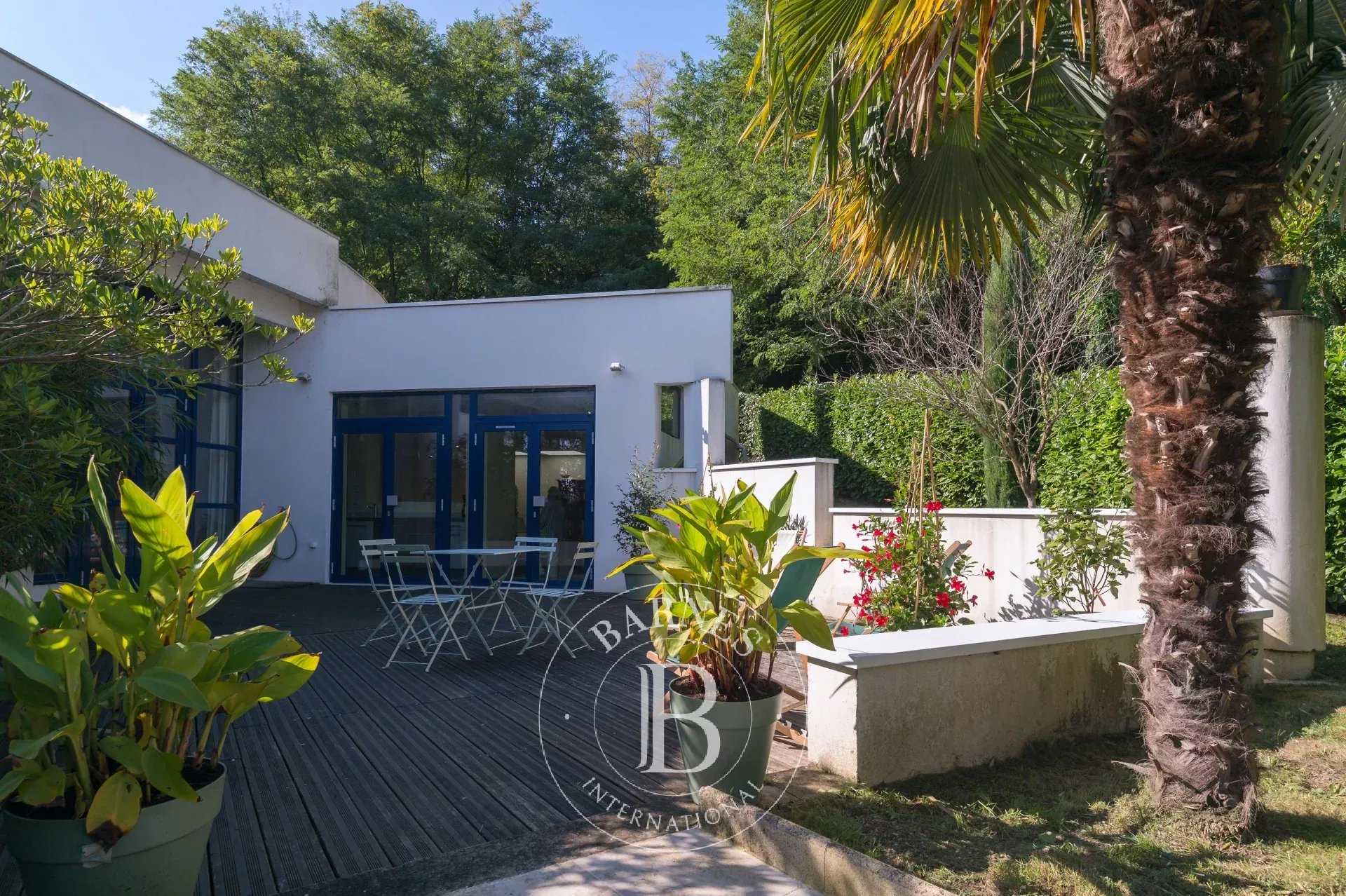 Appartement Collonges-au-Mont-d'Or  -  ref 85137734 (picture 1)