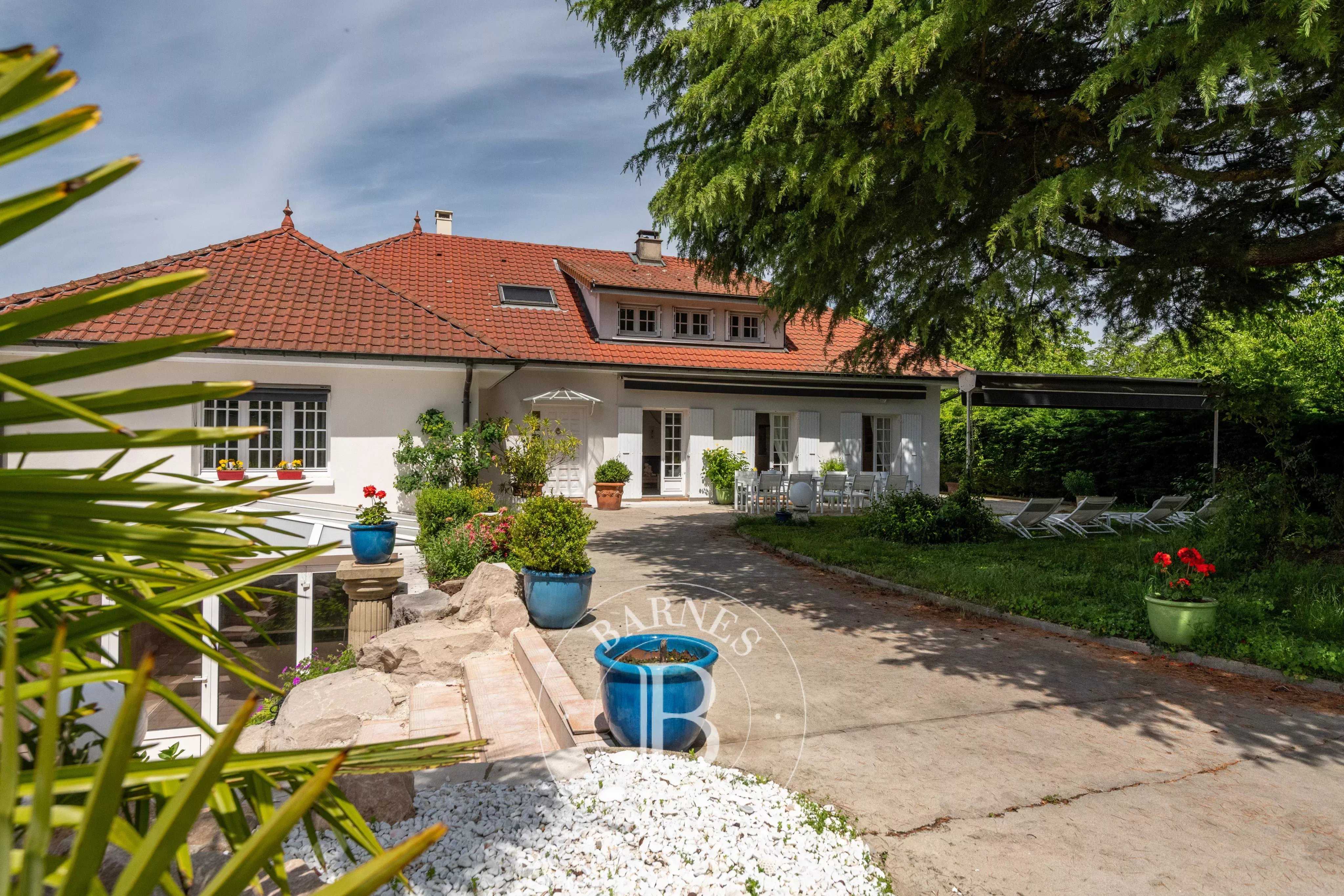 Maison Saint-Pierre-de-Chandieu  -  ref 86902005 (picture 1)