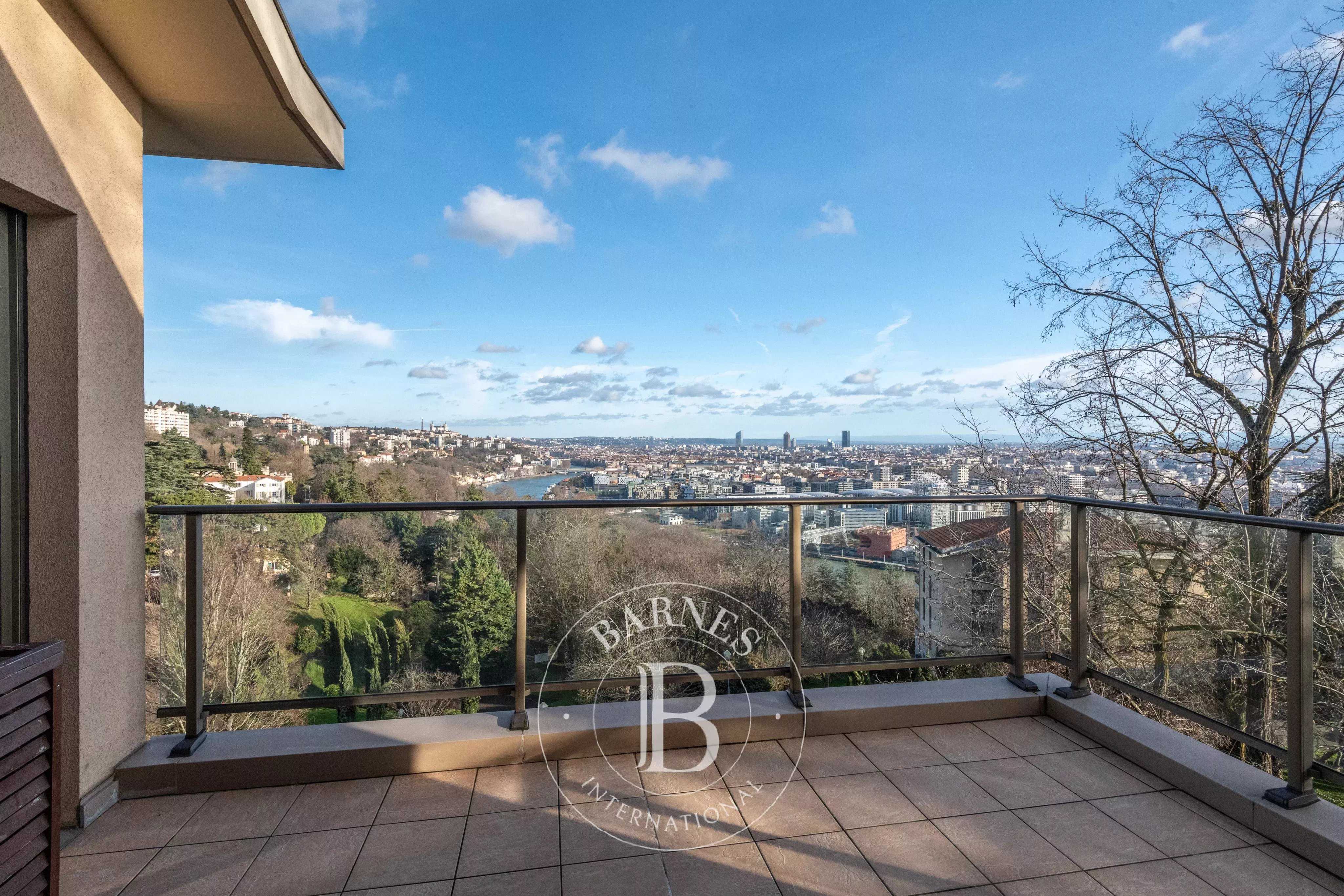 Appartement Sainte-Foy-lès-Lyon  -  ref 86509700 (picture 1)