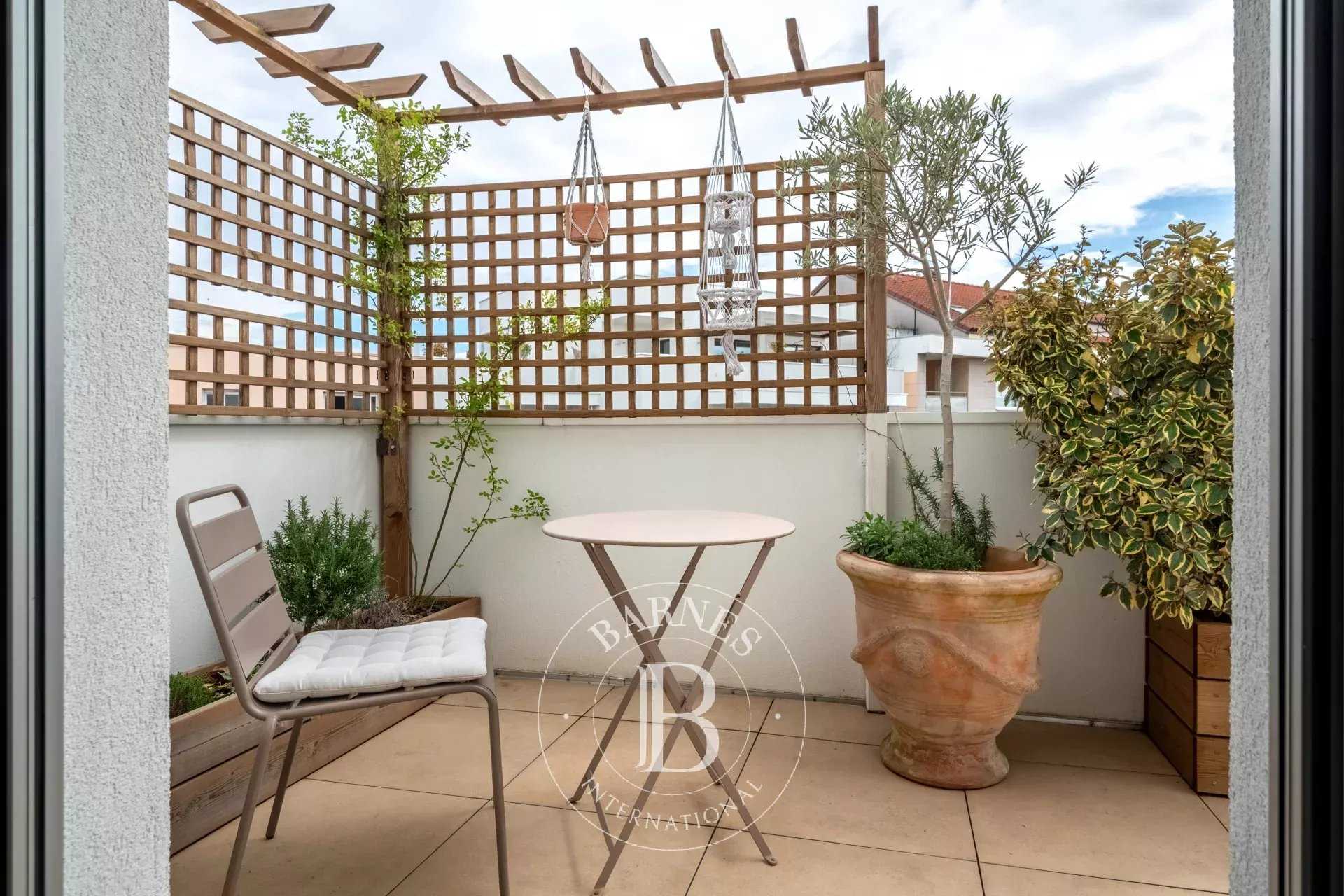 Apartment Villeurbanne  -  ref 85767718 (picture 3)