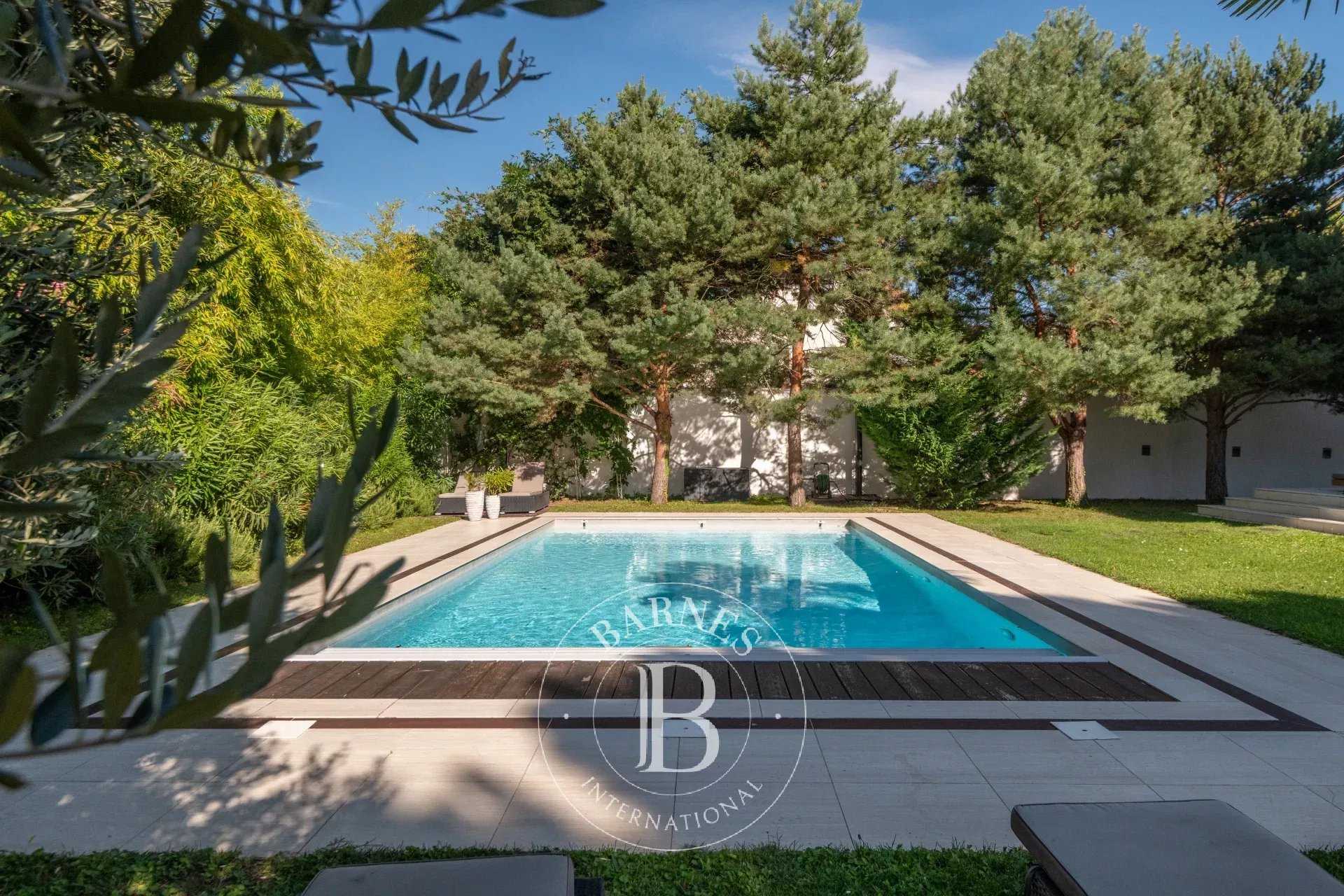 Maison Bron  -  ref 86208221 (picture 2)