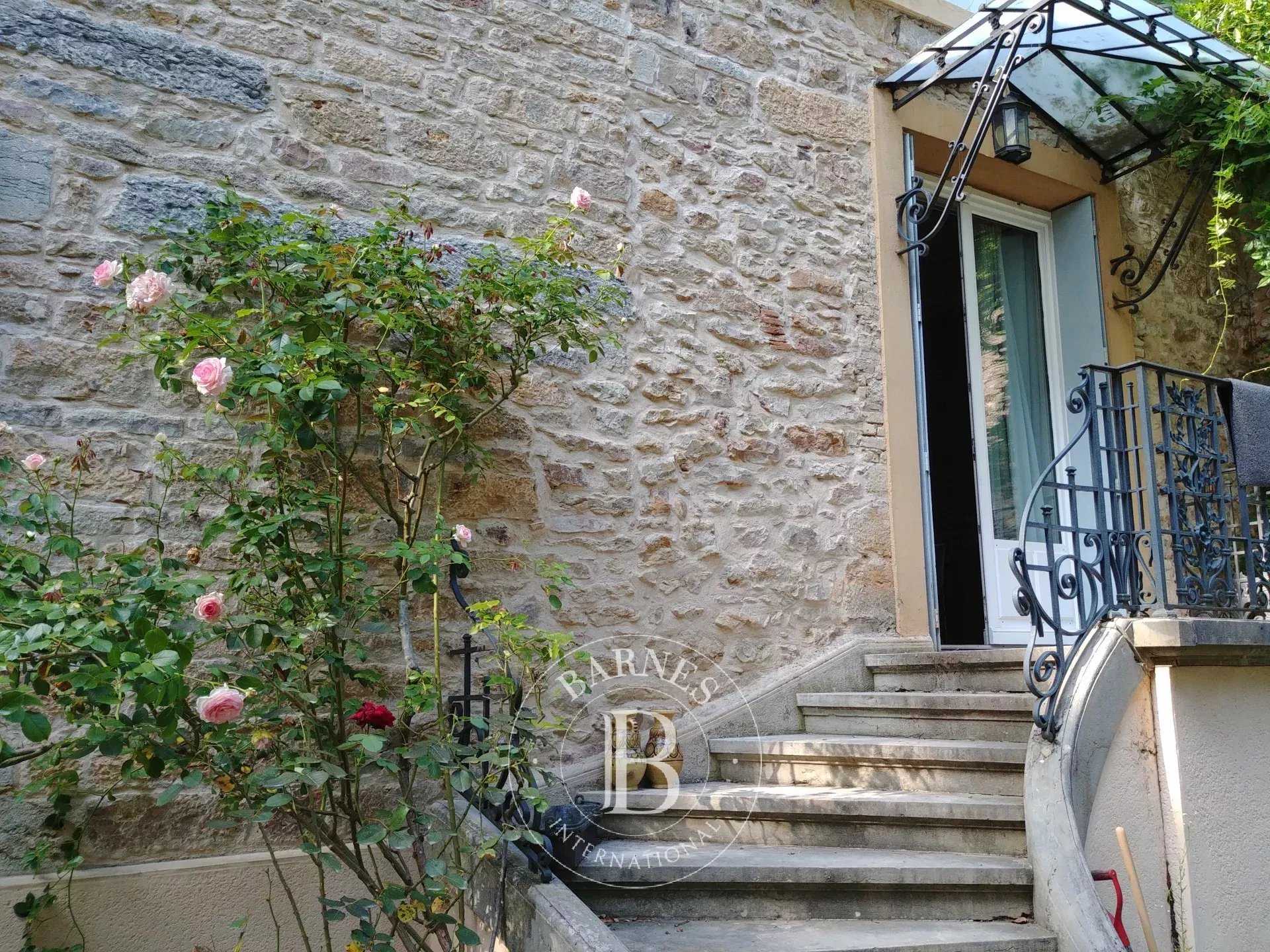 Appartement Saint-Cyr-au-Mont-d'Or  -  ref 85424295 (picture 2)