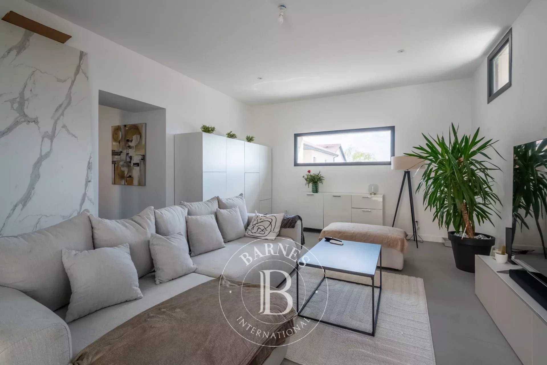 Maison Reyrieux  -  ref 85822988 (picture 1)