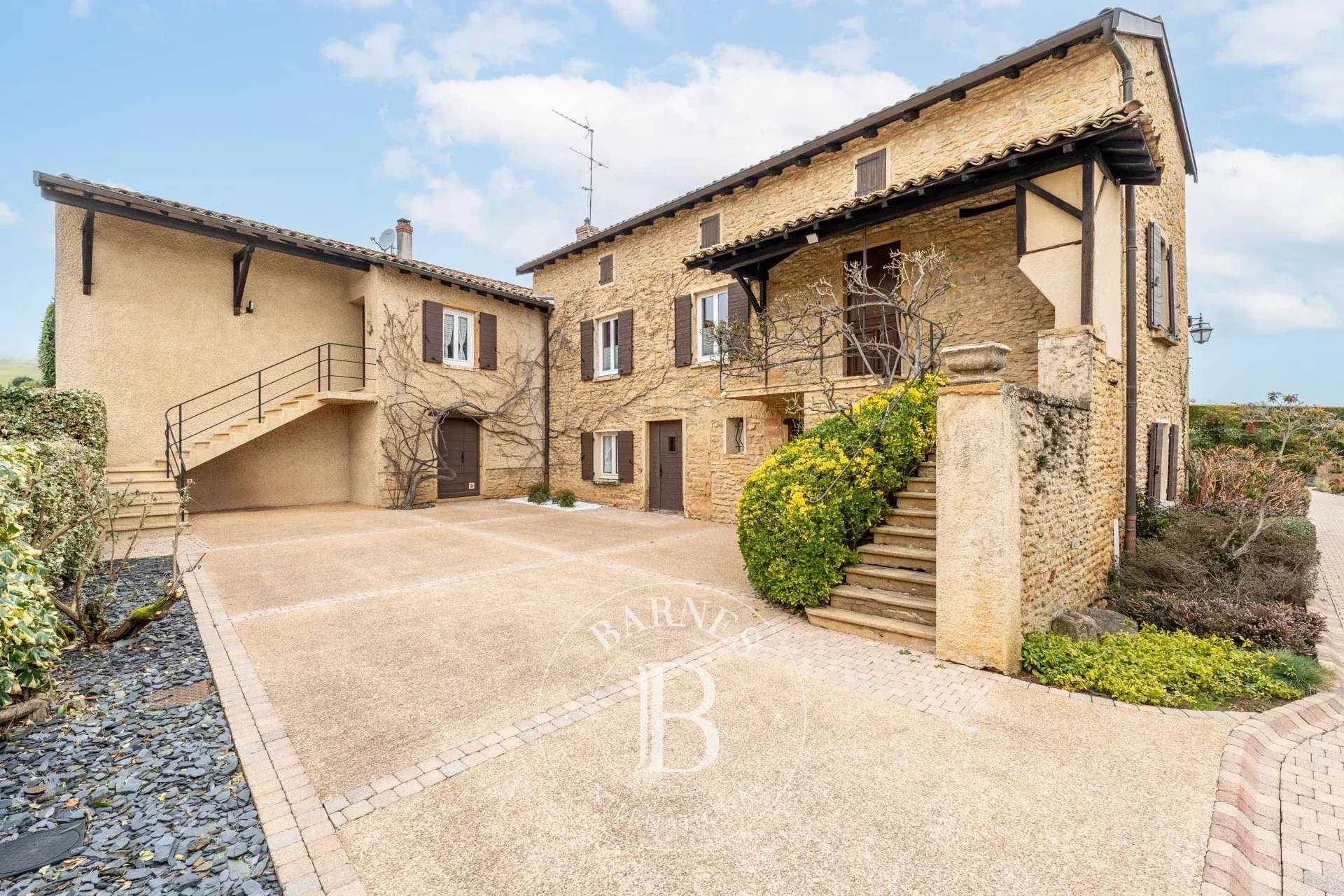 Maison de village Lacenas  -  ref 85833685 (picture 1)