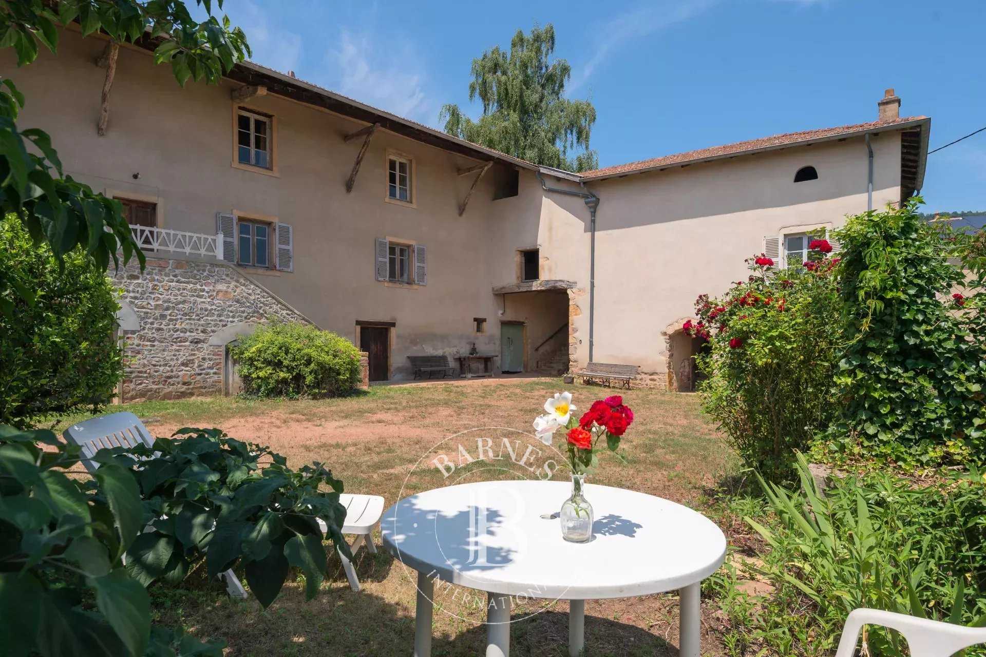 Maison Saint-Étienne-la-Varenne  -  ref 85838013 (picture 1)