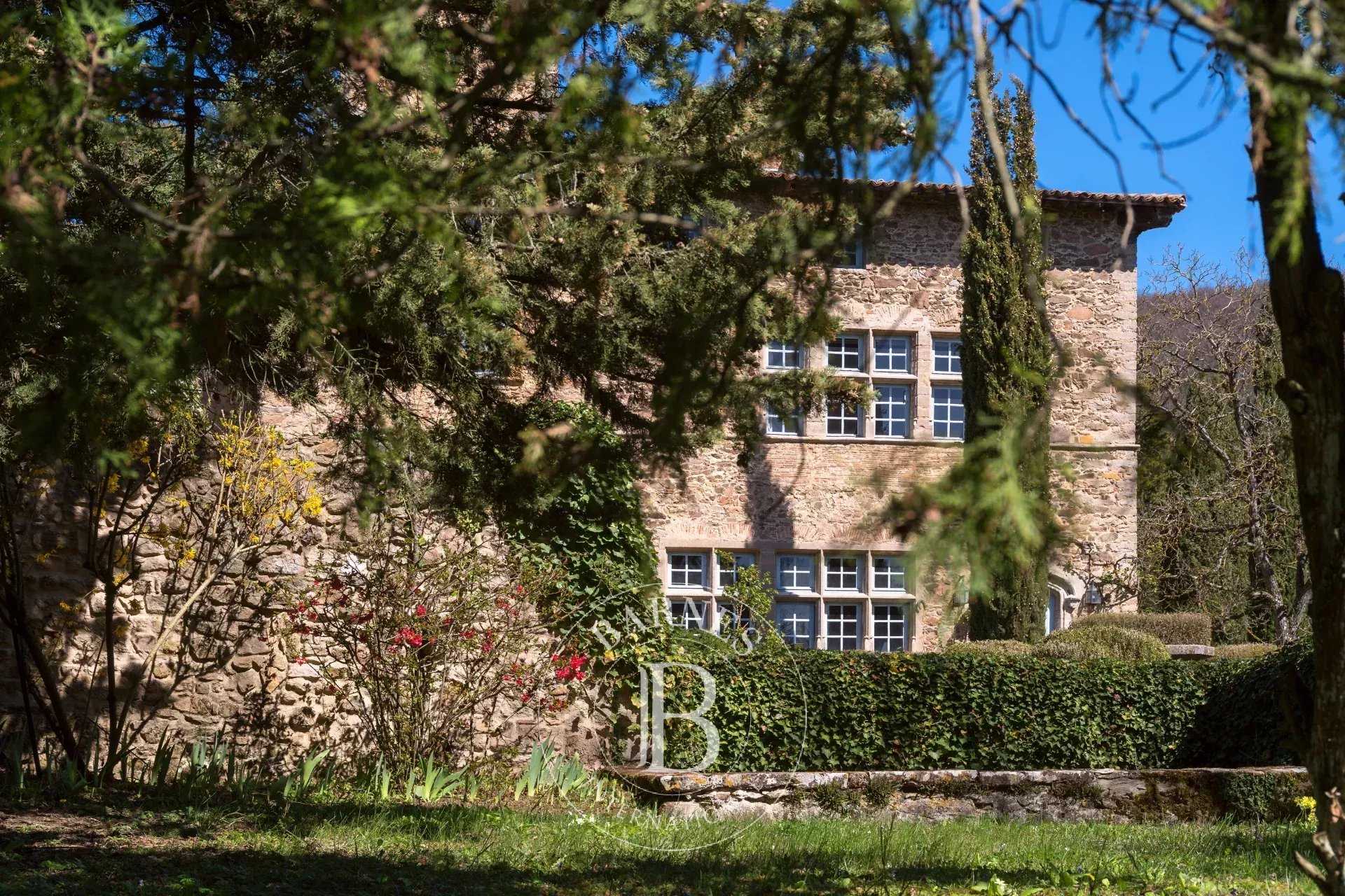 Property Limonest  -  ref 83579702 (picture 1)